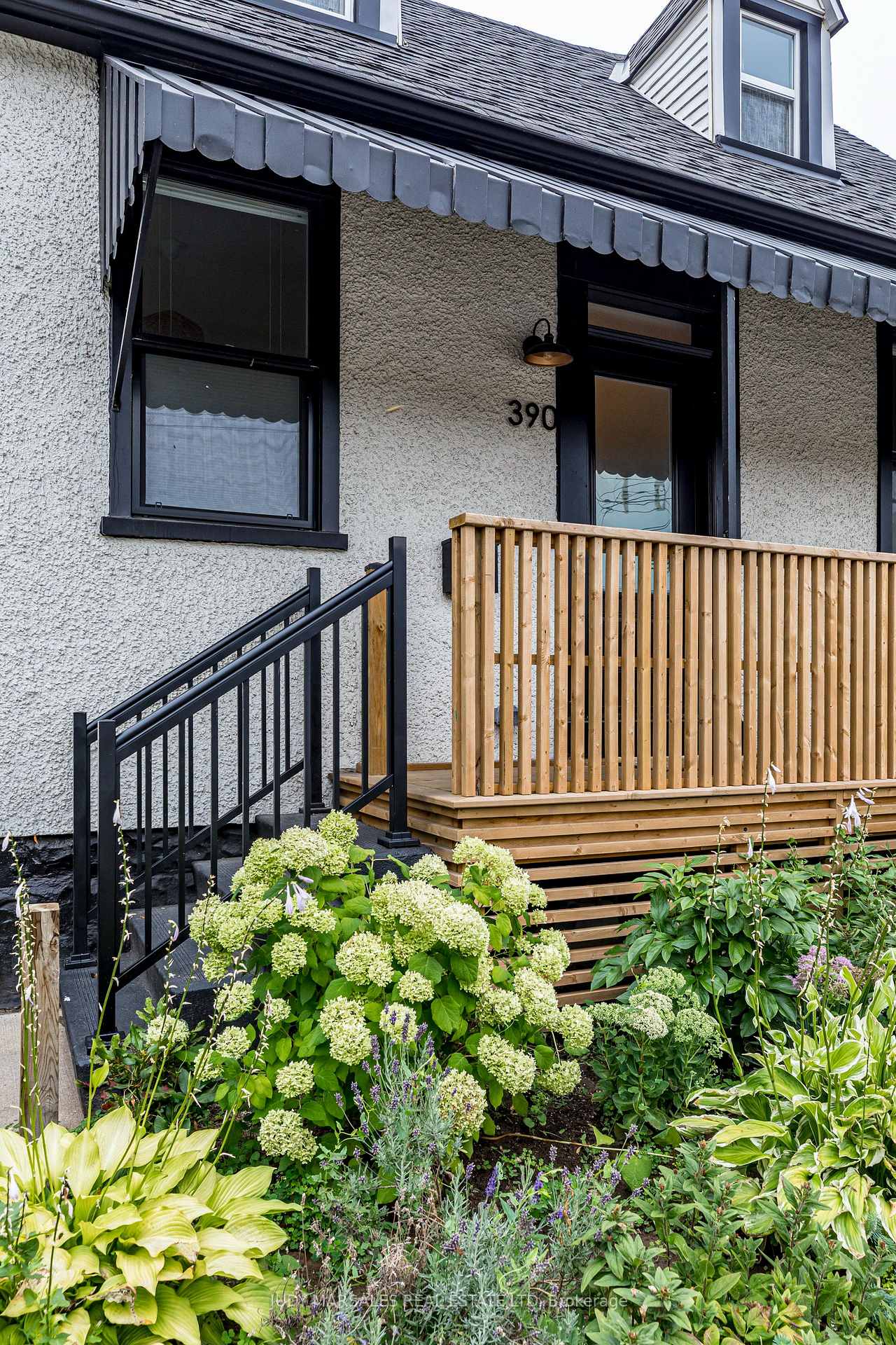 Photo 3 of 390 Bay Street N, Hamilton, North End — HOMEH