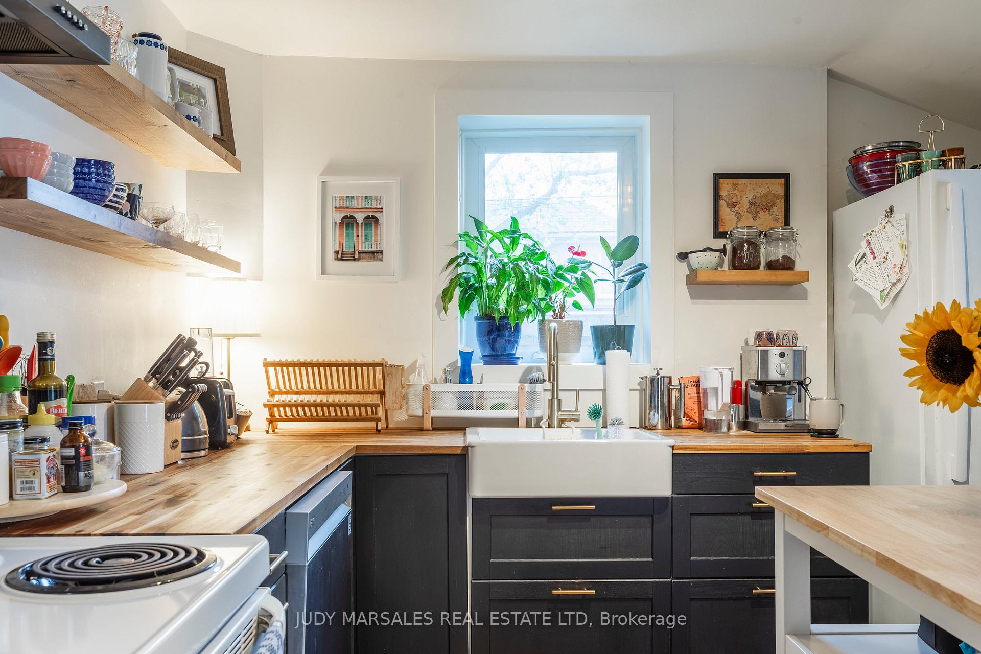 Photo 19 of 390 Bay Street N, Hamilton, North End — HOMEH