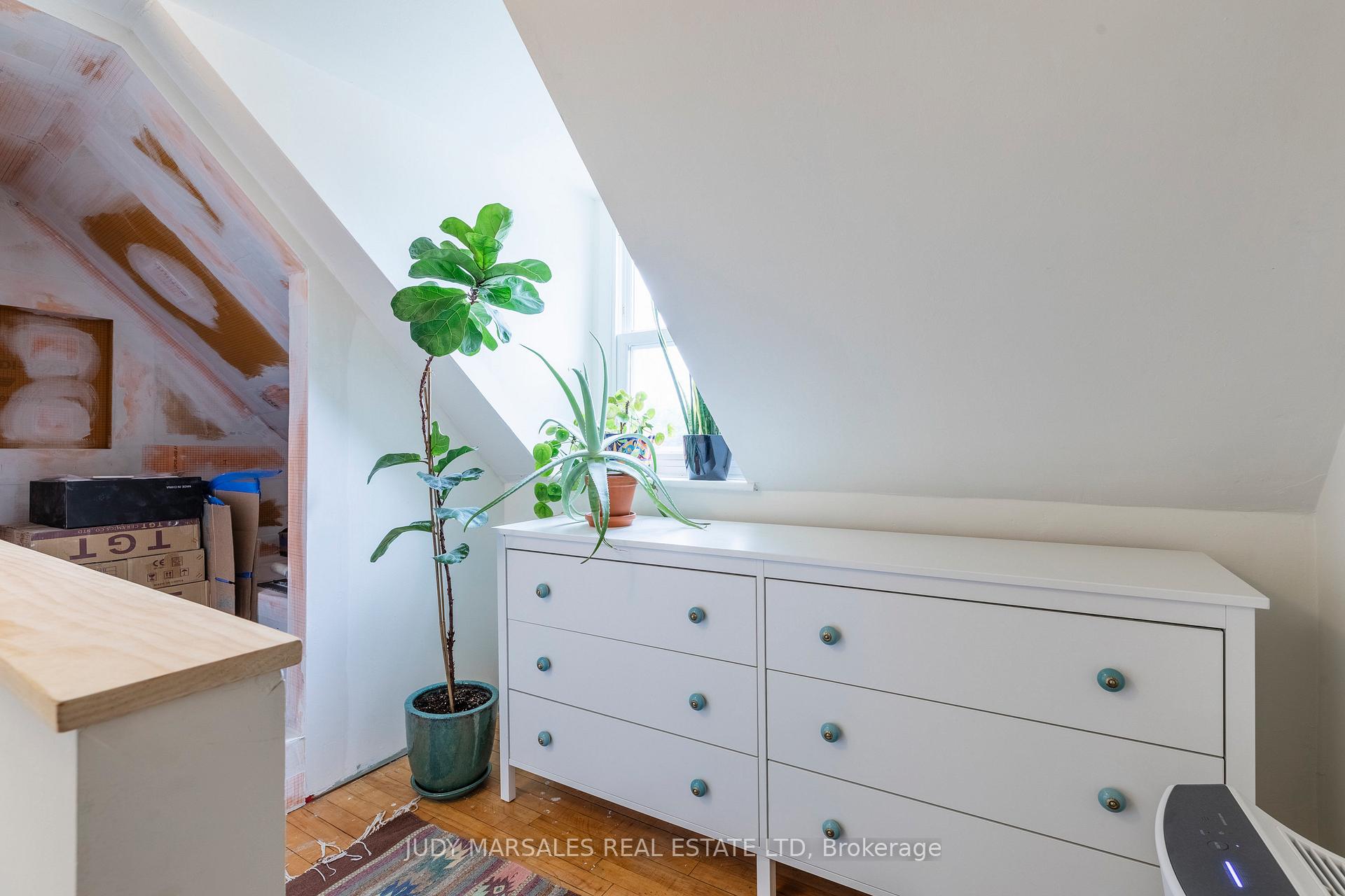 Photo 44 of 390 Bay Street N, Hamilton, North End — HOMEH