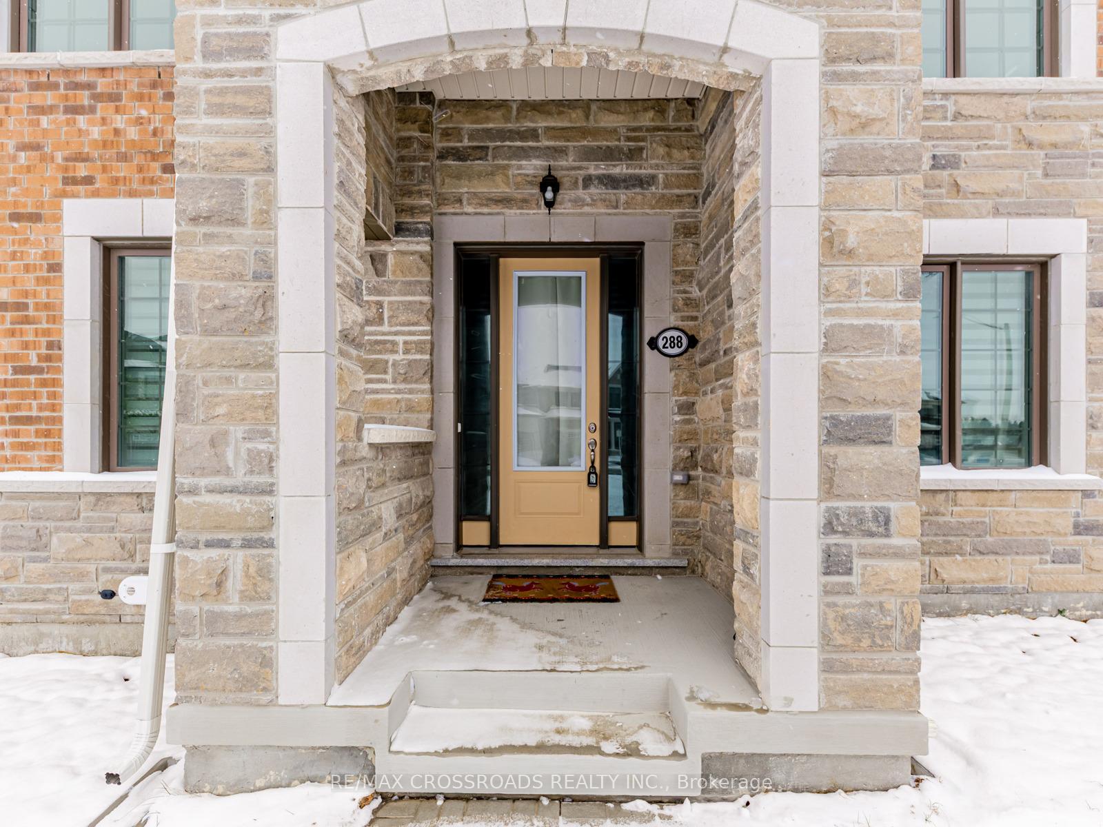 Photo 4 of 288 Beaverbrae Drive, Markham, Victoria Square — HOMEH