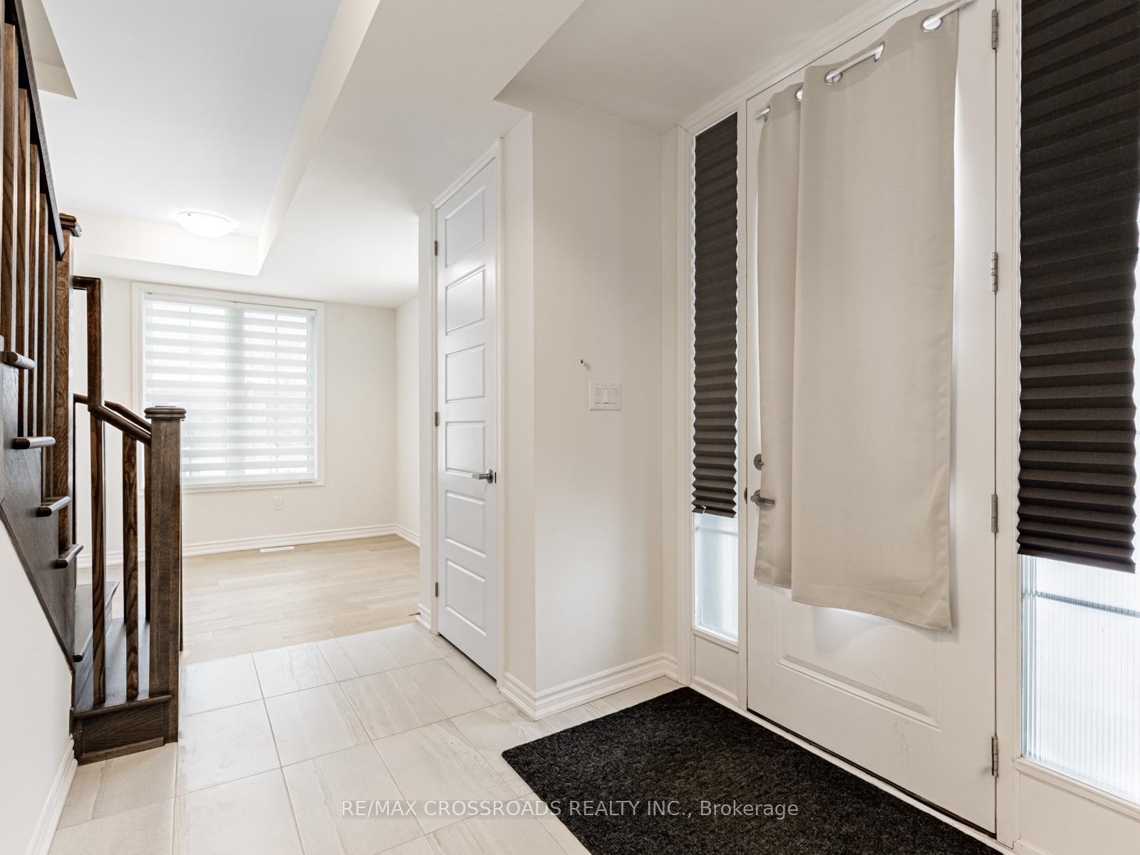 Photo 5 of 288 Beaverbrae Drive, Markham, Victoria Square — HOMEH