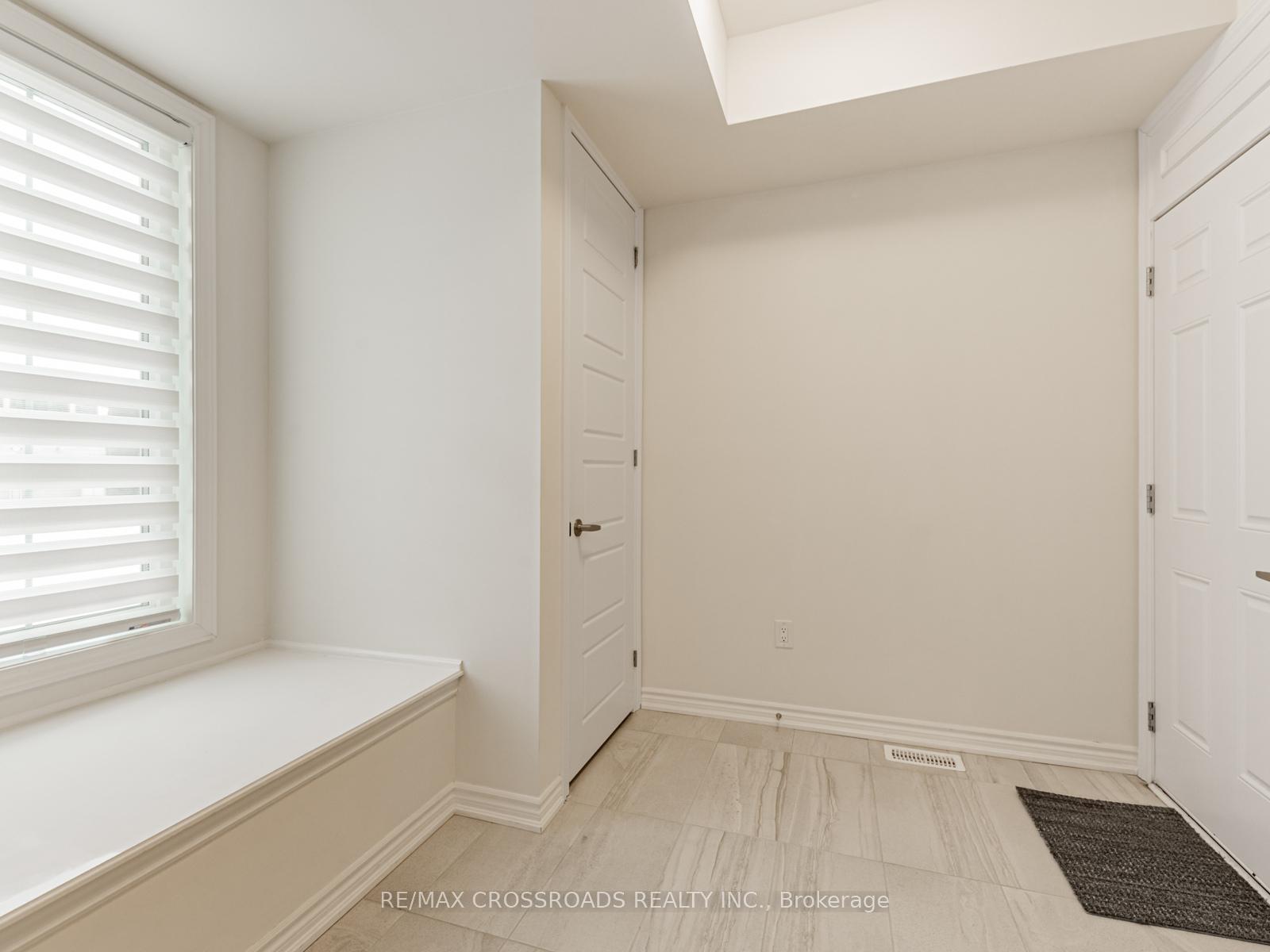 Photo 10 of 288 Beaverbrae Drive, Markham, Victoria Square — HOMEH