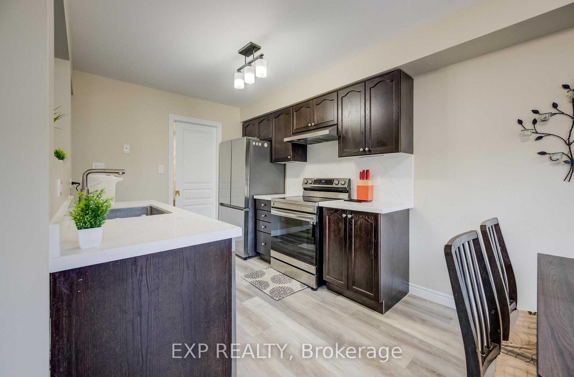 Photo 13 of 117 Sims Estate Drive, Kitchener — HOMEH