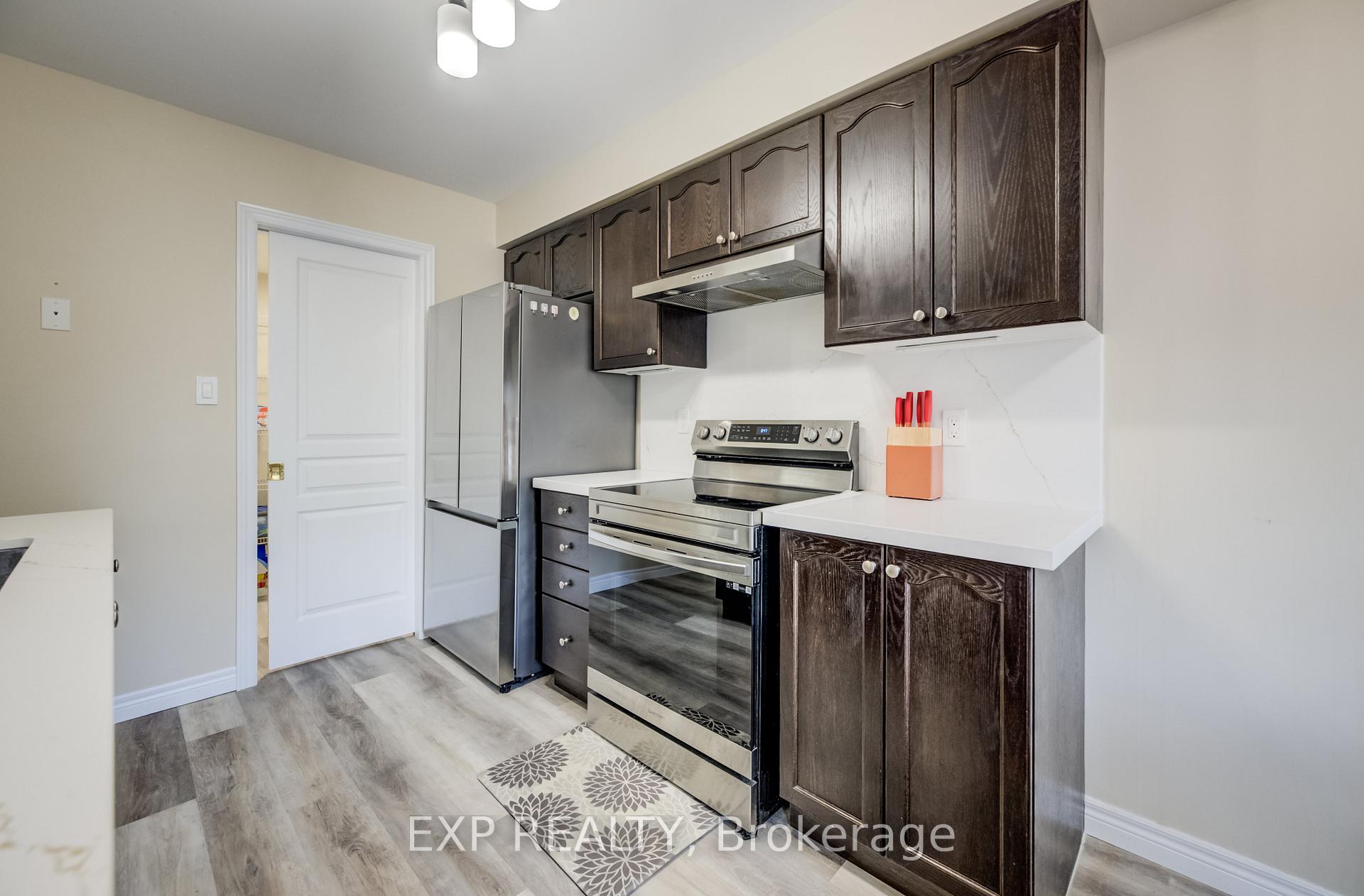 Photo 14 of 117 Sims Estate Drive, Kitchener — HOMEH