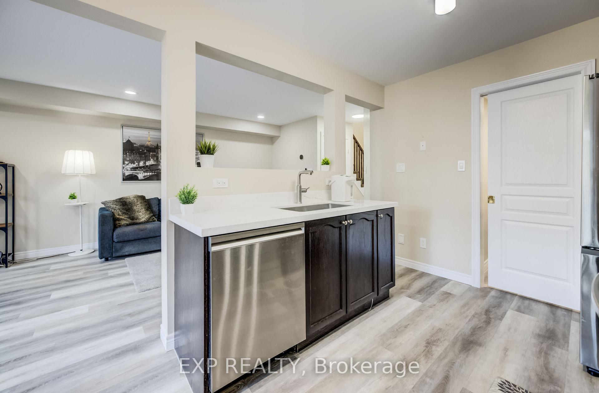 Photo 15 of 117 Sims Estate Drive, Kitchener — HOMEH