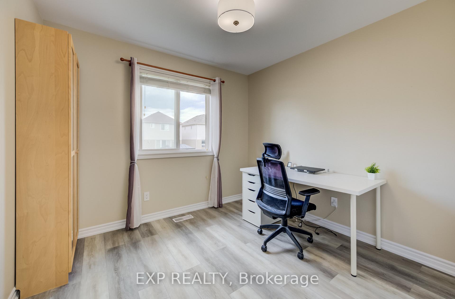 Photo 24 of 117 Sims Estate Drive, Kitchener — HOMEH