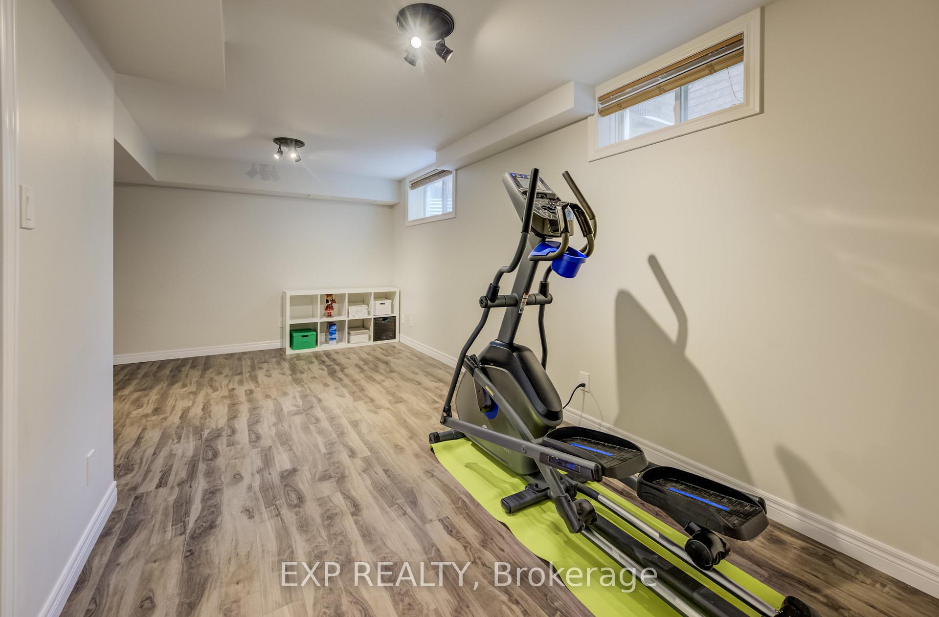 Photo 32 of 117 Sims Estate Drive, Kitchener — HOMEH