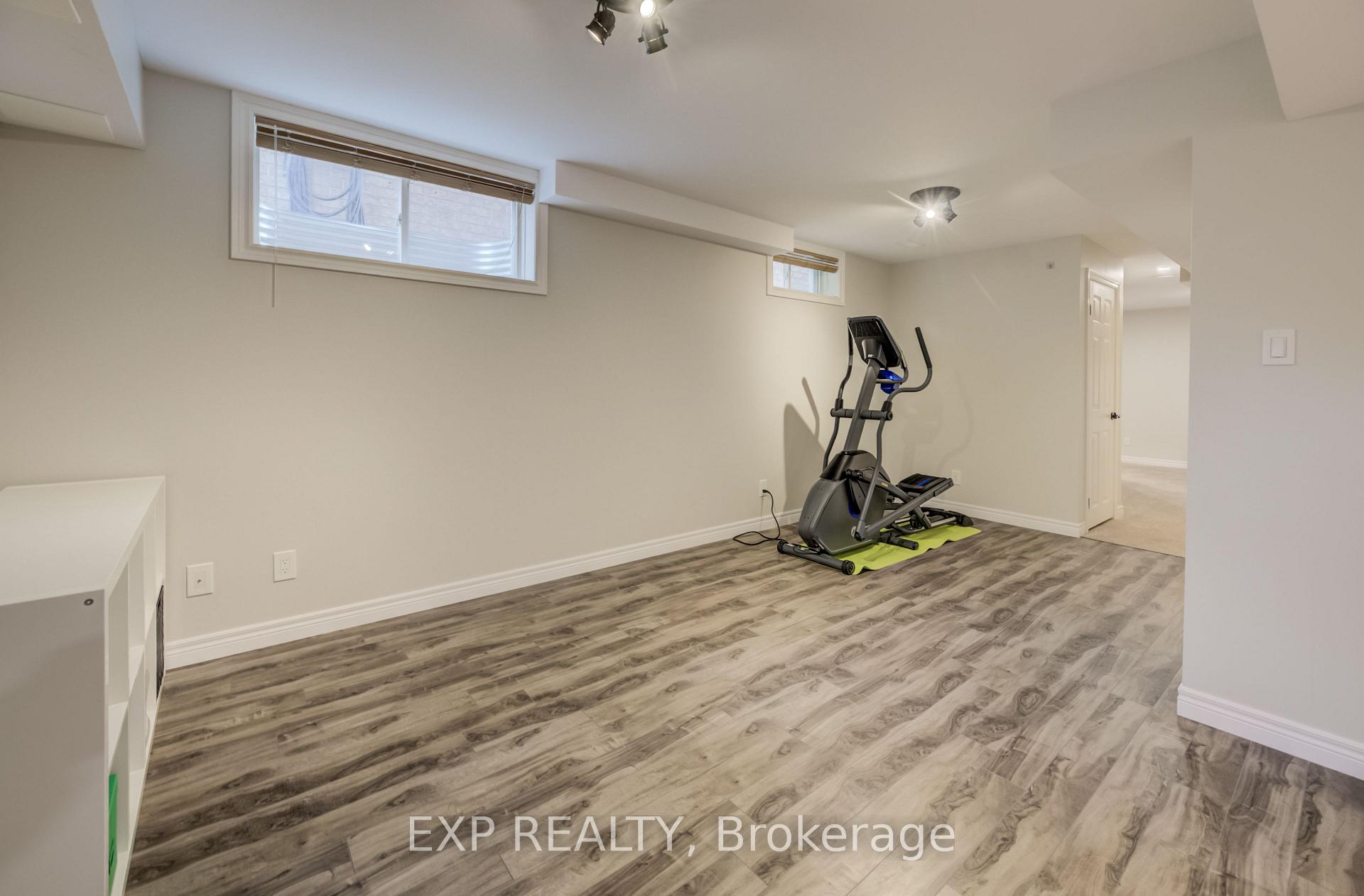 Photo 34 of 117 Sims Estate Drive, Kitchener — HOMEH