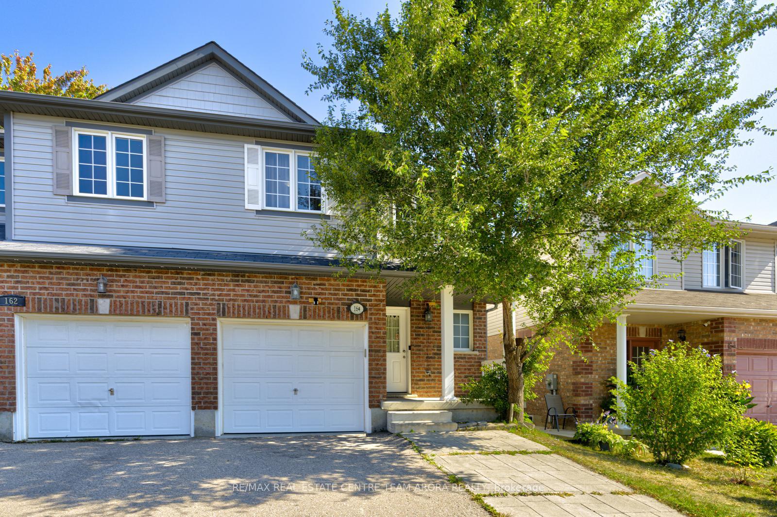 Photo 2 of 164 Windale Crescent, Kitchener, Laurentian Hills — HOMEH