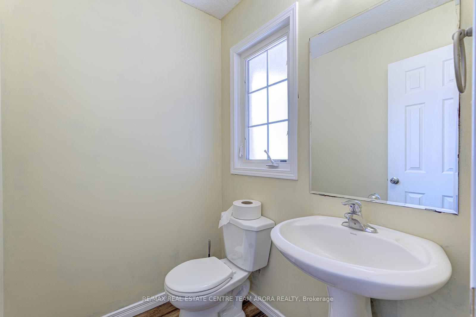 Photo 18 of 164 Windale Crescent, Kitchener, Laurentian Hills — HOMEH