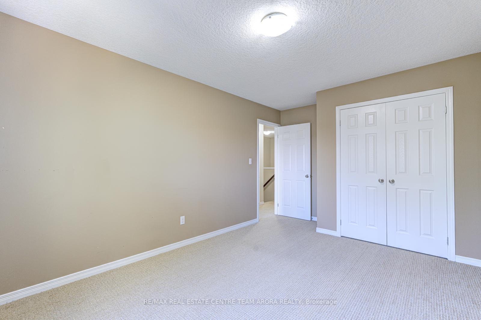 Photo 24 of 164 Windale Crescent, Kitchener, Laurentian Hills — HOMEH