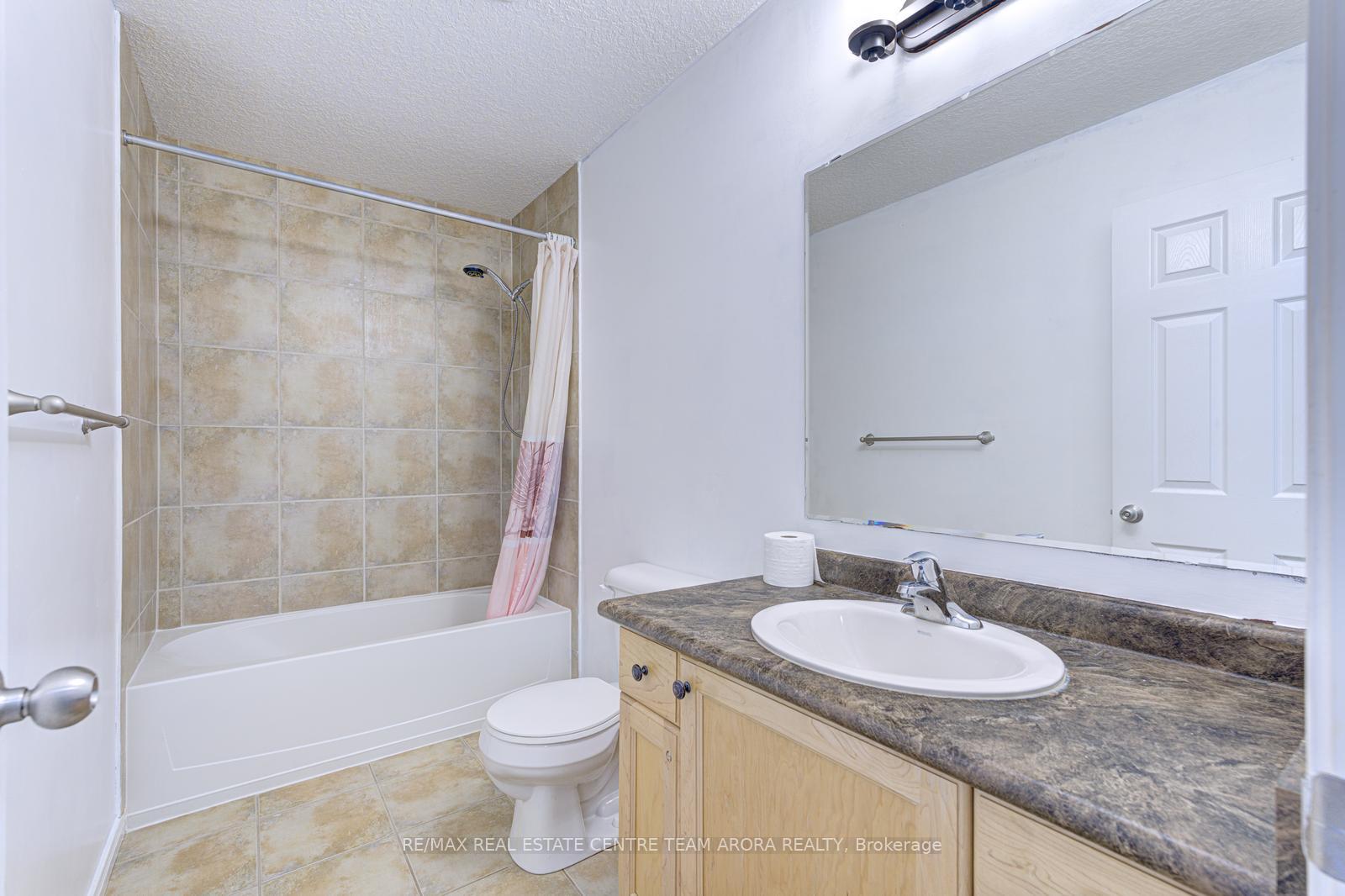 Photo 25 of 164 Windale Crescent, Kitchener, Laurentian Hills — HOMEH