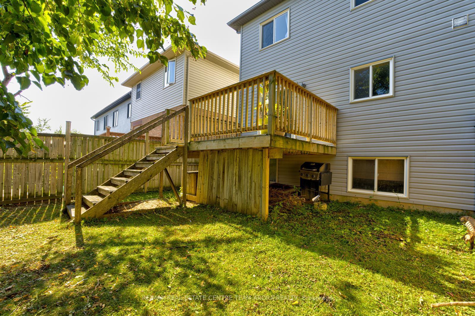 Photo 35 of 164 Windale Crescent, Kitchener, Laurentian Hills — HOMEH