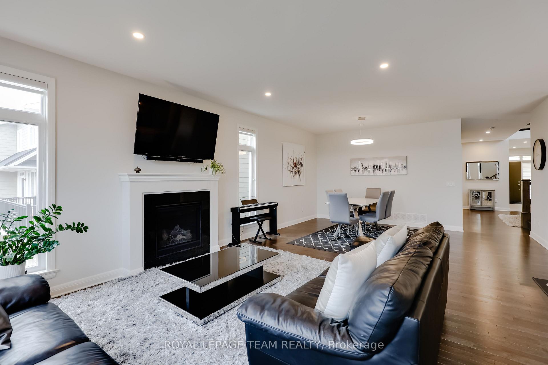 Photo 13 of 22 Greensand Place, Ottawa, Kanata - Kanata Lakes/Heritage Hills — HOMEH