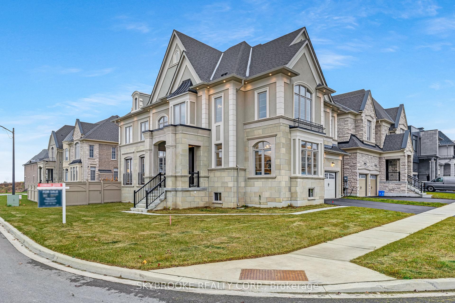 Photo 2 of 89 Broad Way, King, Nobleton — HOMEH