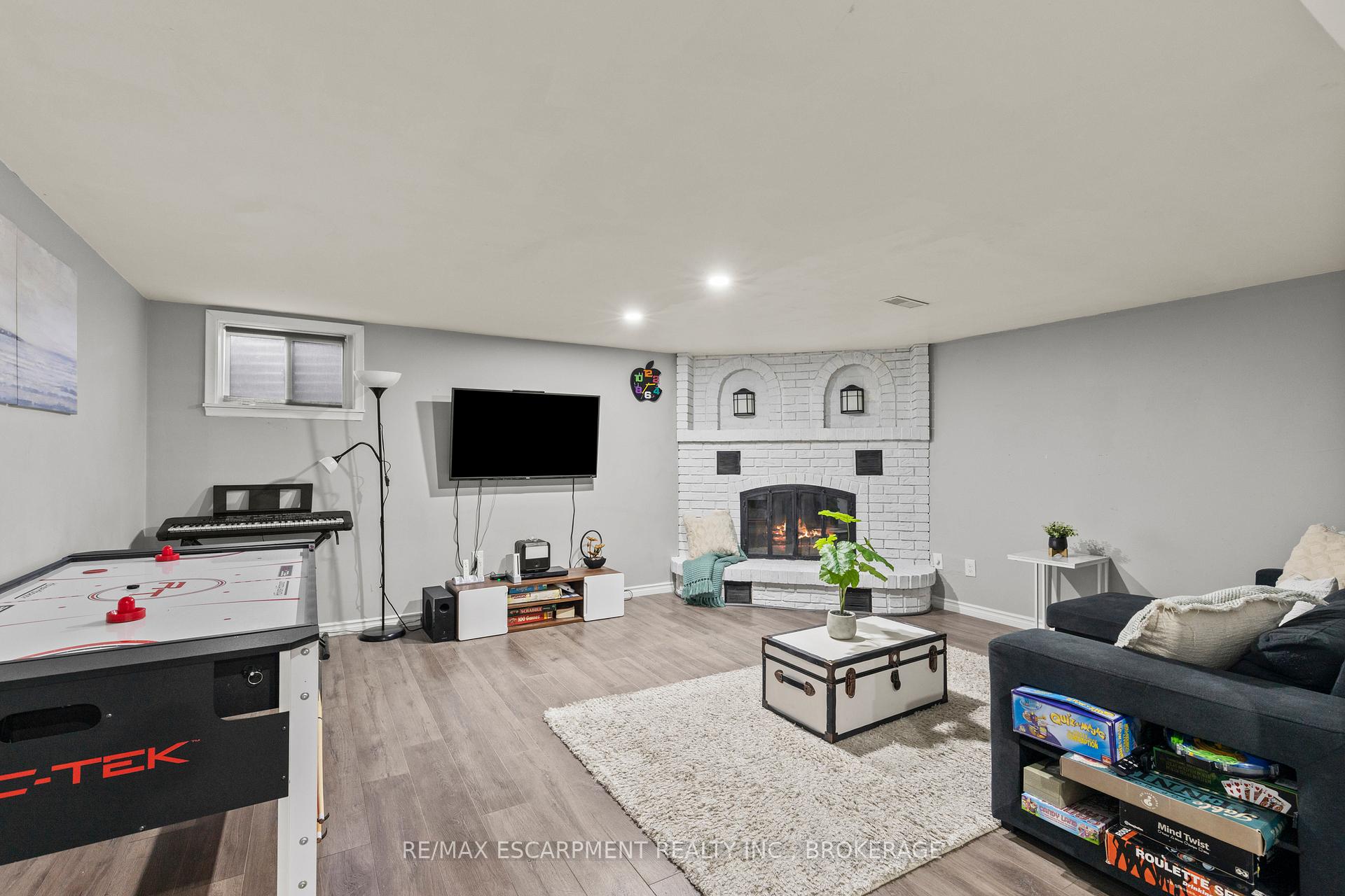 Photo 25 of 64 Athenia Drive, Hamilton, Stoney Creek Mountain — HOMEH