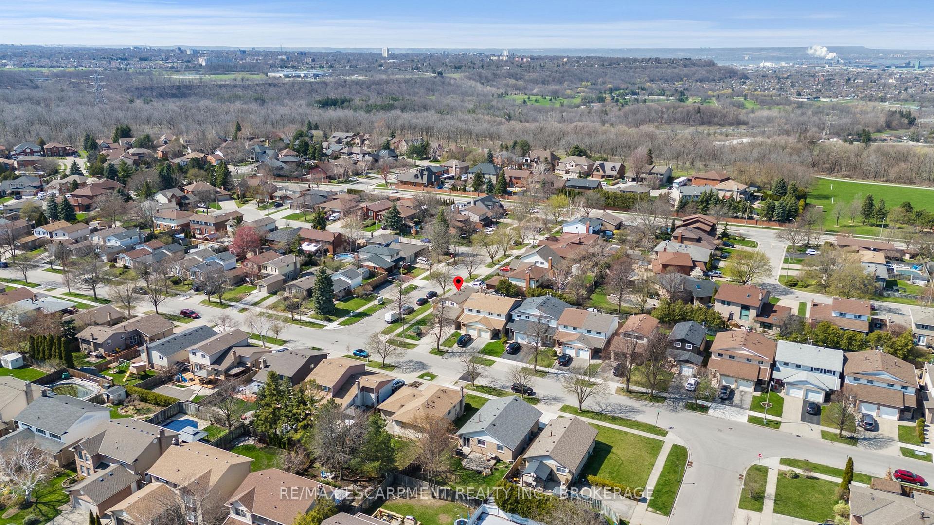 Photo 33 of 64 Athenia Drive, Hamilton, Stoney Creek Mountain — HOMEH