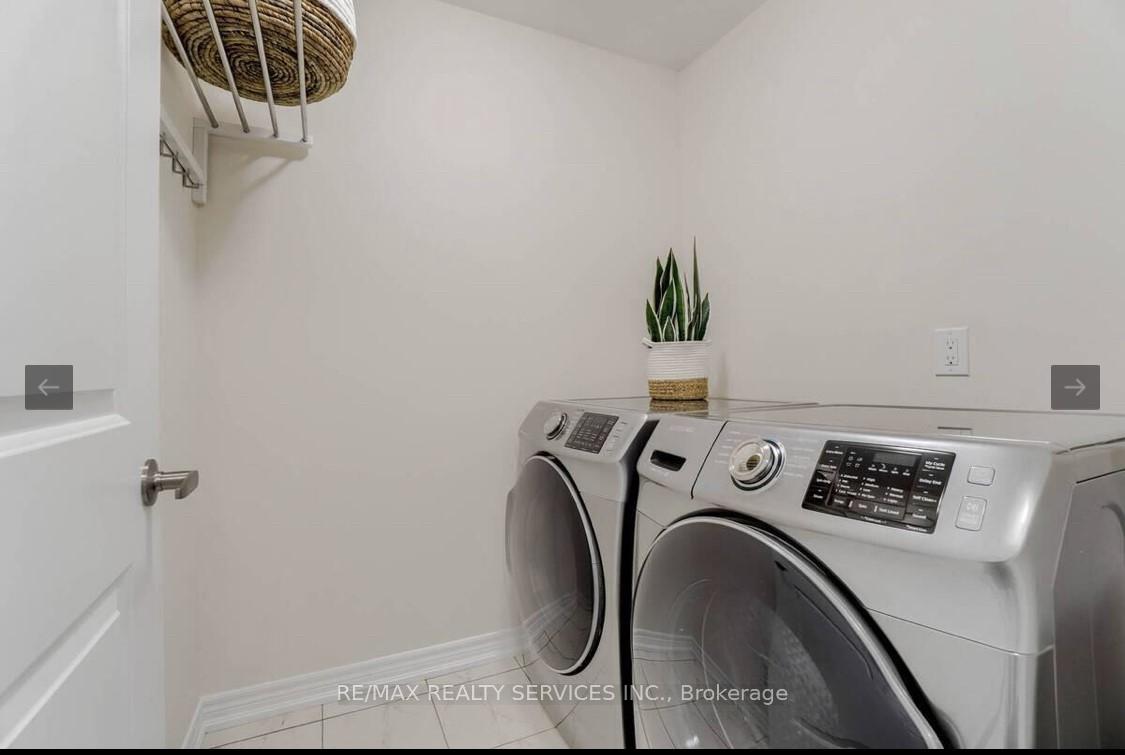 Photo 11 of 16 Stonehill Avenue, Kitchener, Huron Park — HOMEH