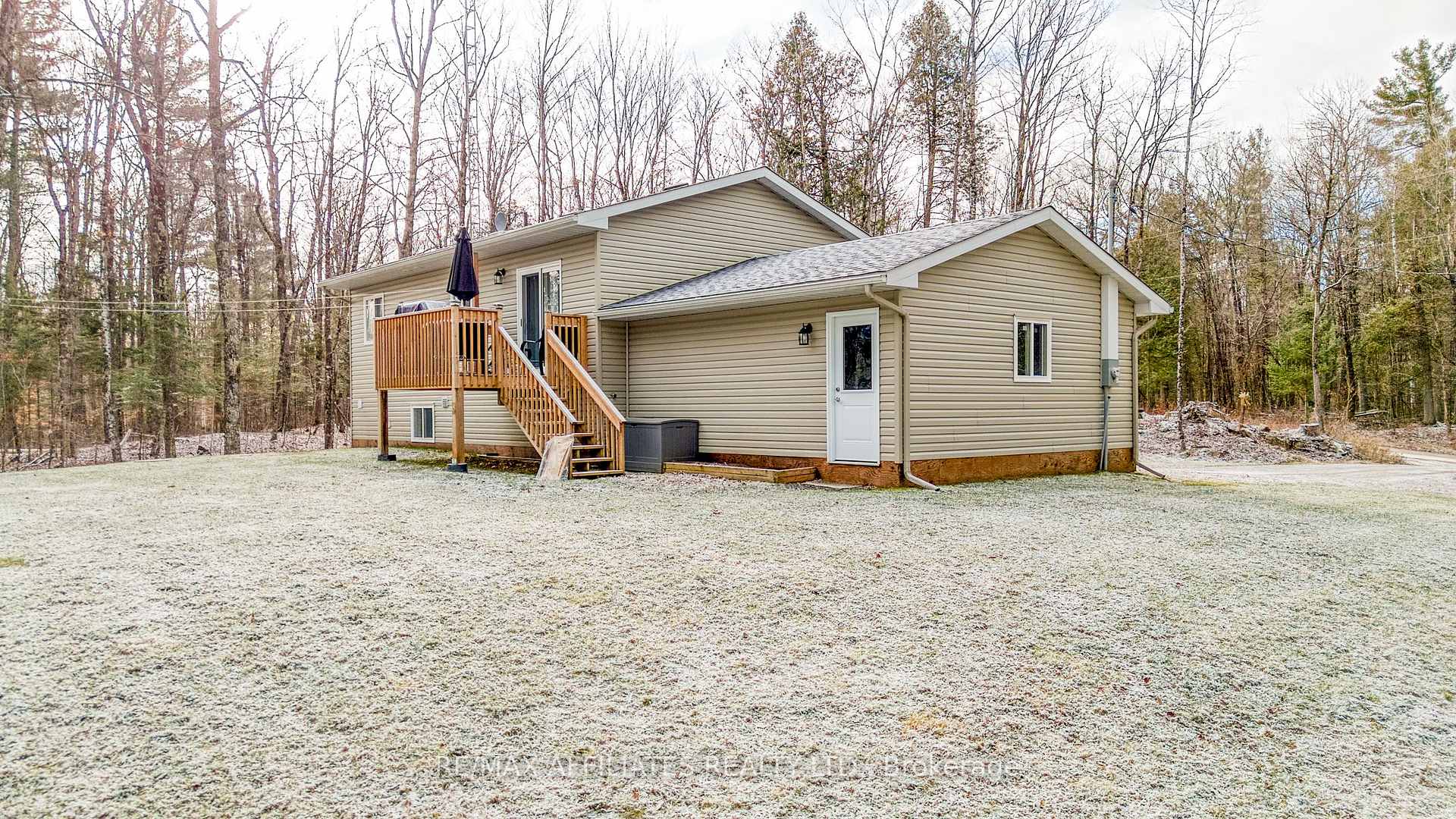 Photo 4 of 804 Darling Road, Lanark Highlands, Lanark Highlands (Lanark) Twp — HOMEH
