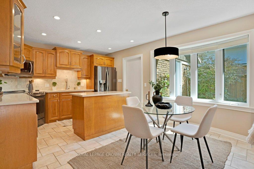 Photo 15 of 173 Ripplewood Crescent, Kitchener — HOMEH
