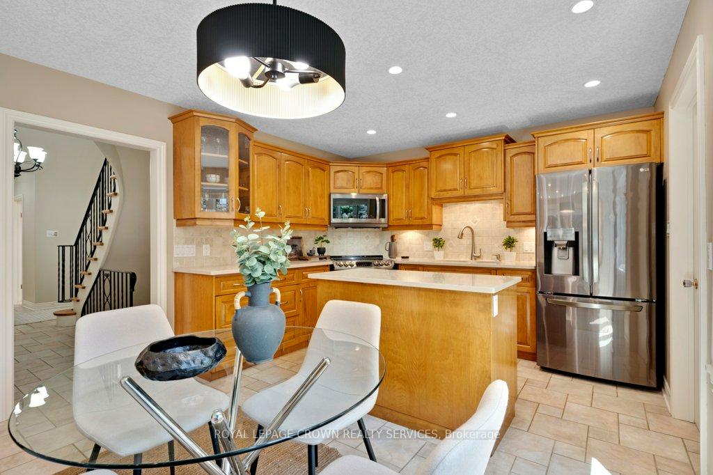Photo 16 of 173 Ripplewood Crescent, Kitchener — HOMEH