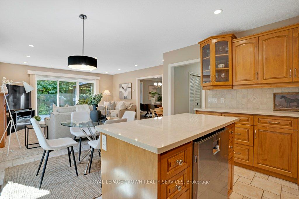 Photo 18 of 173 Ripplewood Crescent, Kitchener — HOMEH