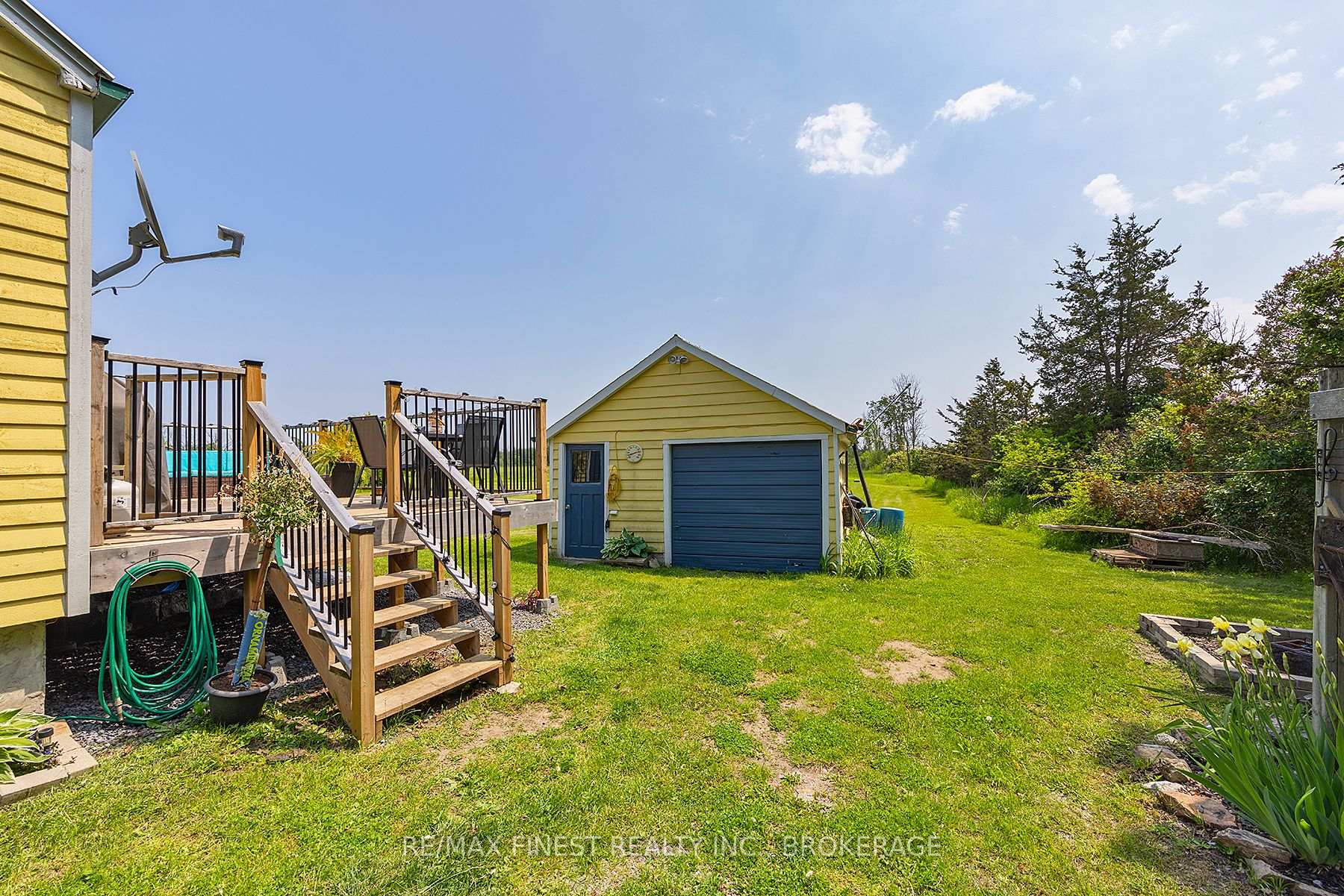 Photo 4 of 5790 County 2 Road, Loyalist, Lennox and Addington - South — HOMEH