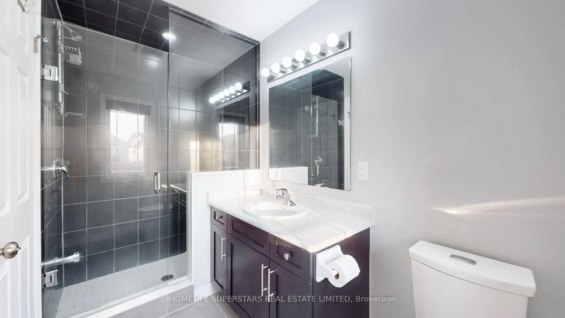 Photo 4 of 341 Rivertrail Avenue, Kitchener — HOMEH