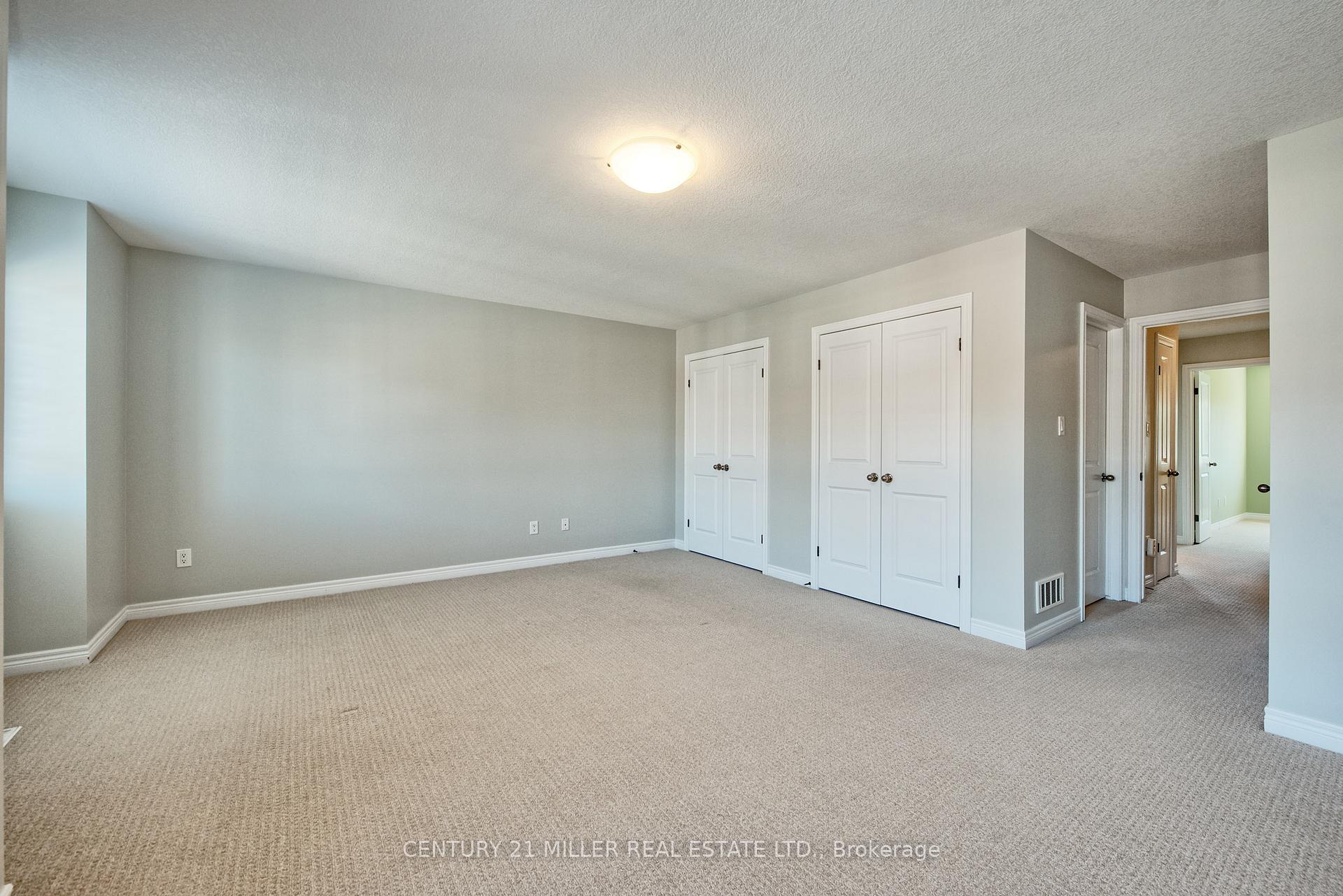 Photo 11 of Unit 5, 45 Seabreeze Crescent, Hamilton, Stoney Creek — HOMEH