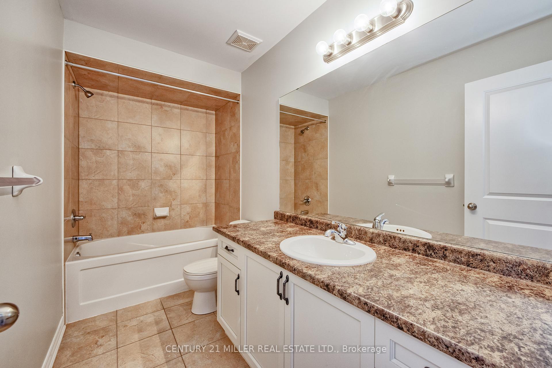 Photo 12 of Unit 5, 45 Seabreeze Crescent, Hamilton, Stoney Creek — HOMEH