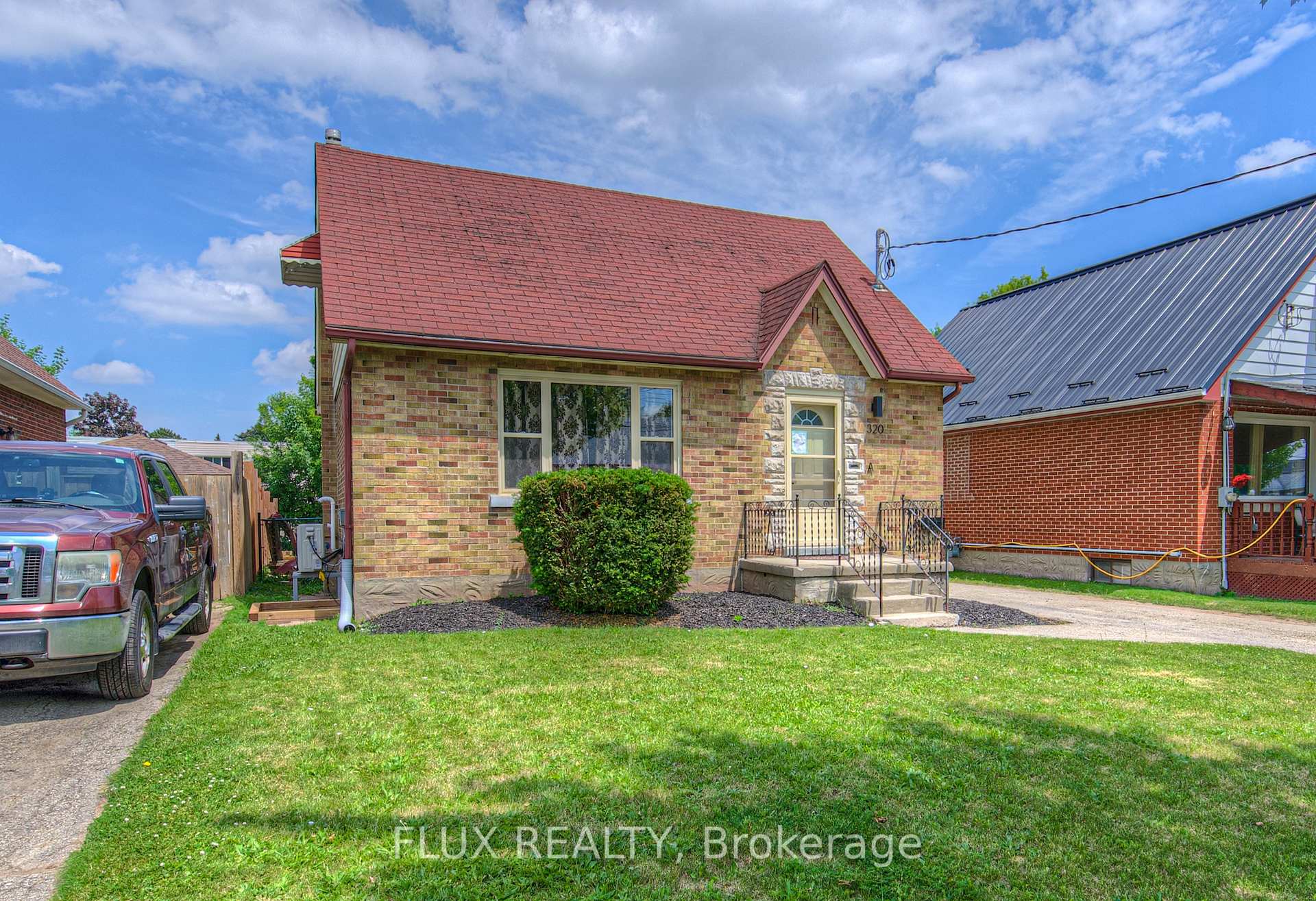 Photo 3 of 320 Highland Road E, Kitchener — HOMEH