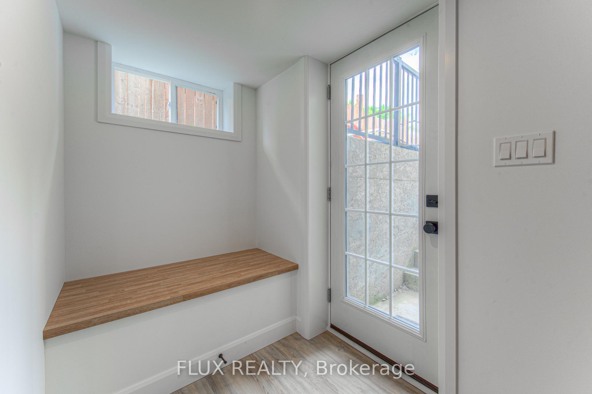 Photo 5 of 320 Highland Road E, Kitchener — HOMEH