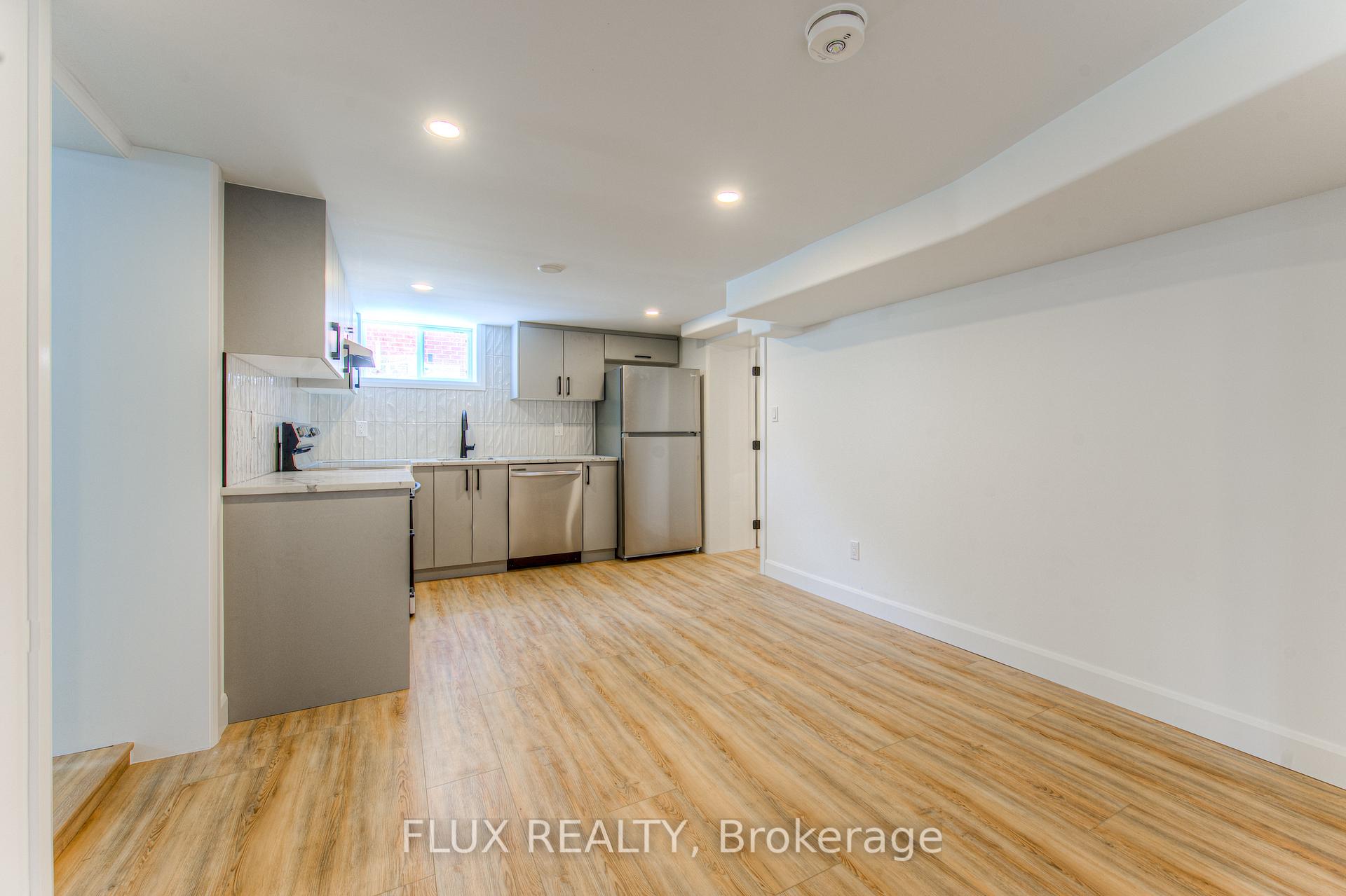 Photo 6 of 320 Highland Road E, Kitchener — HOMEH