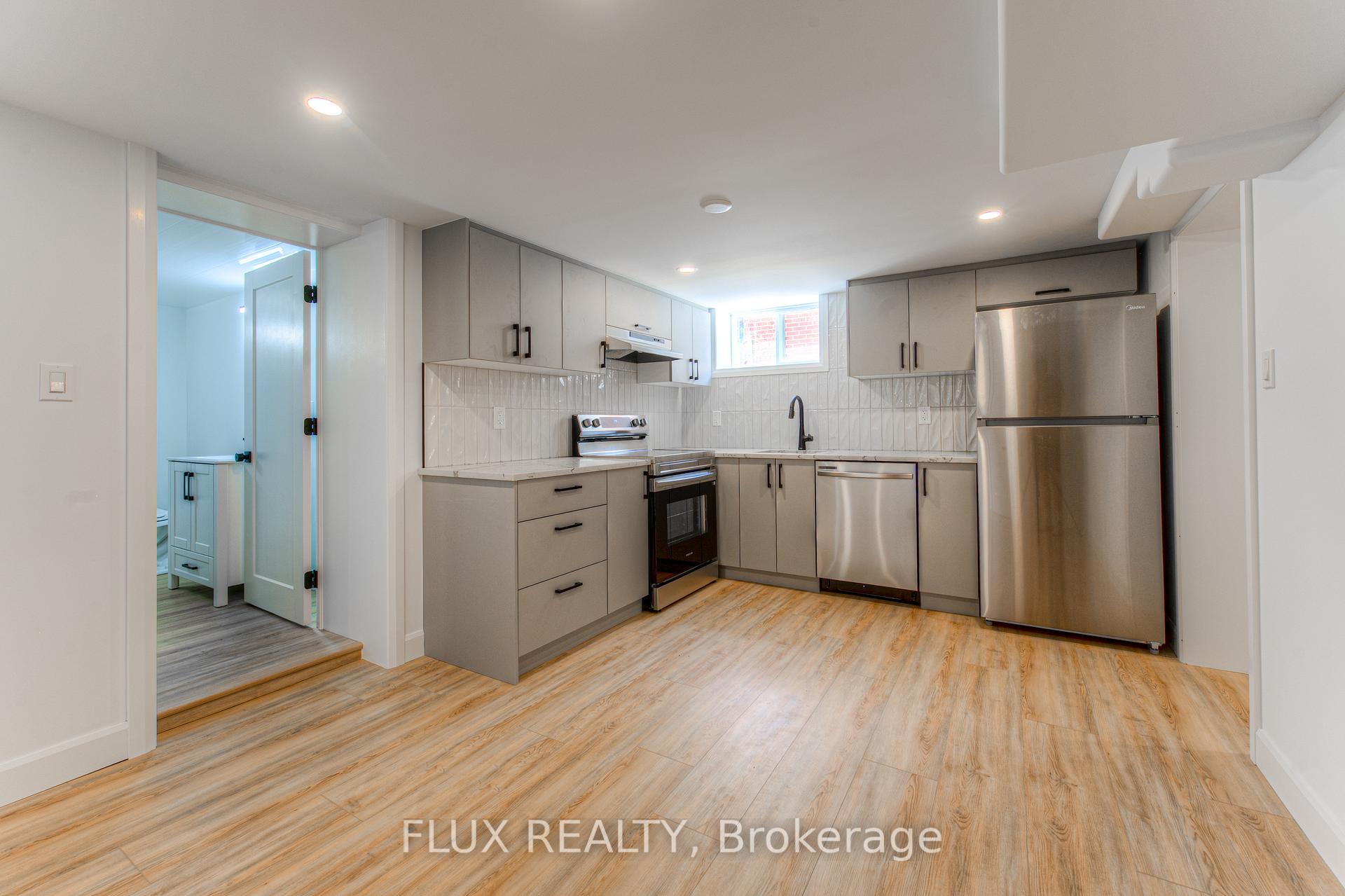 Photo 7 of 320 Highland Road E, Kitchener — HOMEH