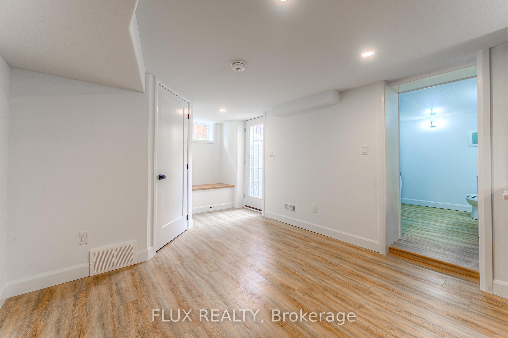Photo 8 of 320 Highland Road E, Kitchener — HOMEH