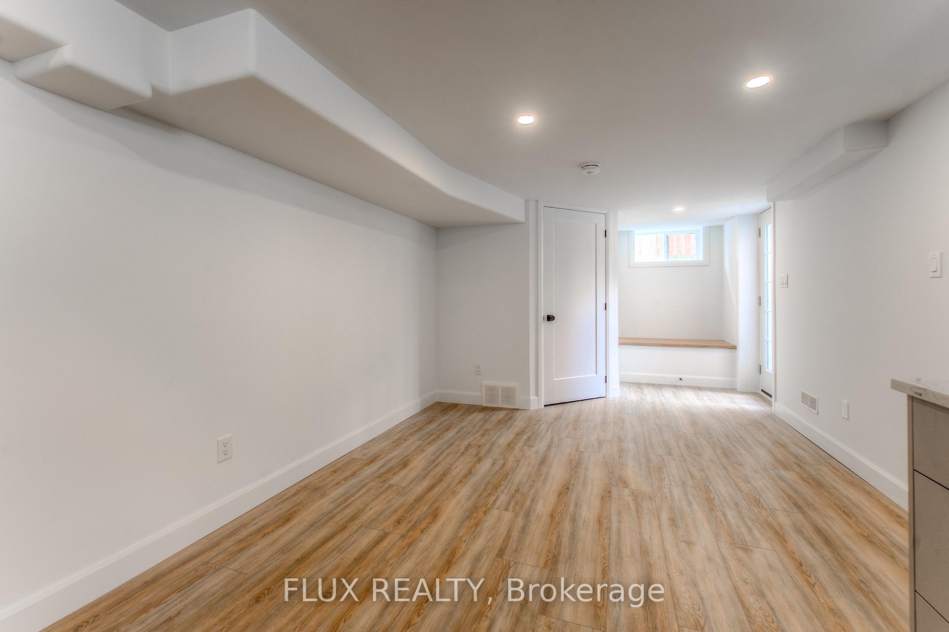 Photo 9 of 320 Highland Road E, Kitchener — HOMEH