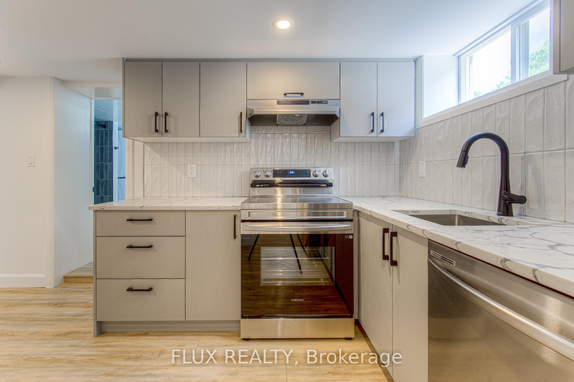 Photo 10 of 320 Highland Road E, Kitchener — HOMEH