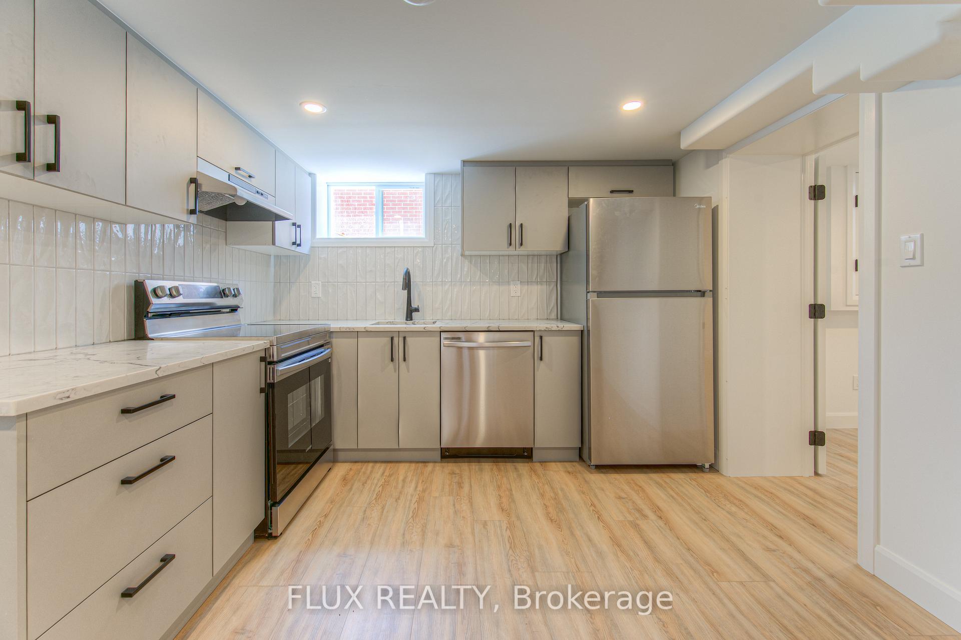 Photo 11 of 320 Highland Road E, Kitchener — HOMEH