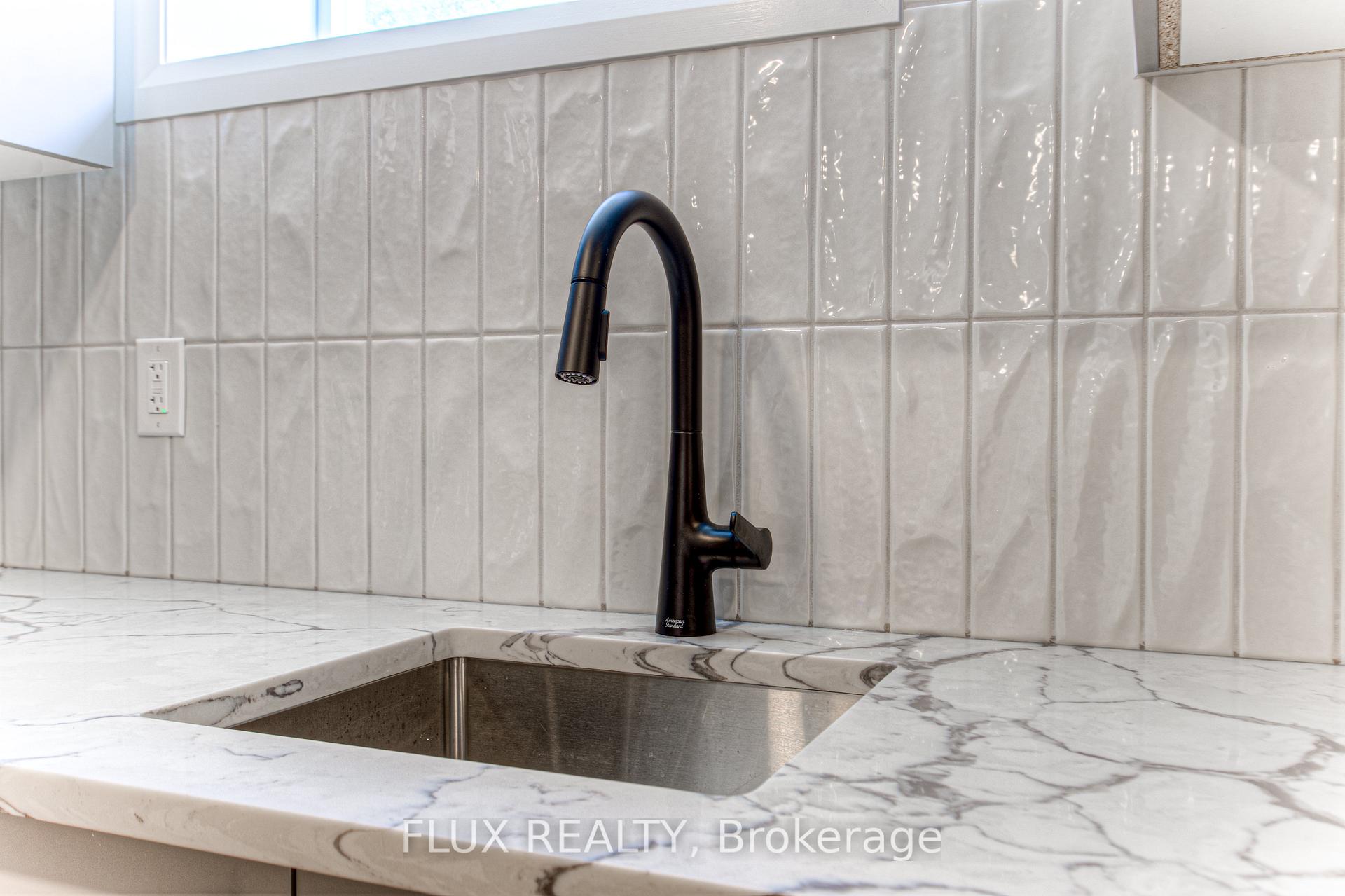 Photo 12 of 320 Highland Road E, Kitchener — HOMEH