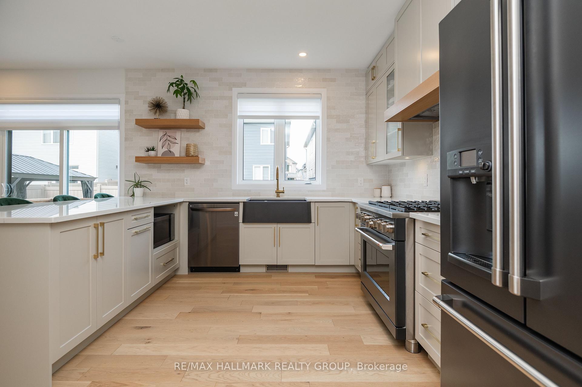 Photo 8 of 31 Jetty Drive, Ottawa, Mahogany Community — HOMEH