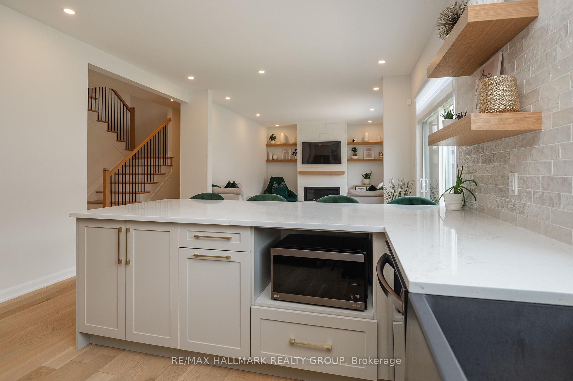 Photo 10 of 31 Jetty Drive, Ottawa, Mahogany Community — HOMEH