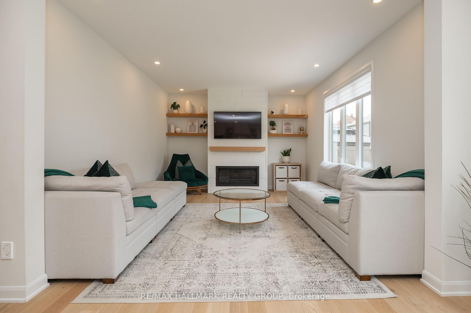 Photo 14 of 31 Jetty Drive, Ottawa, Mahogany Community — HOMEH