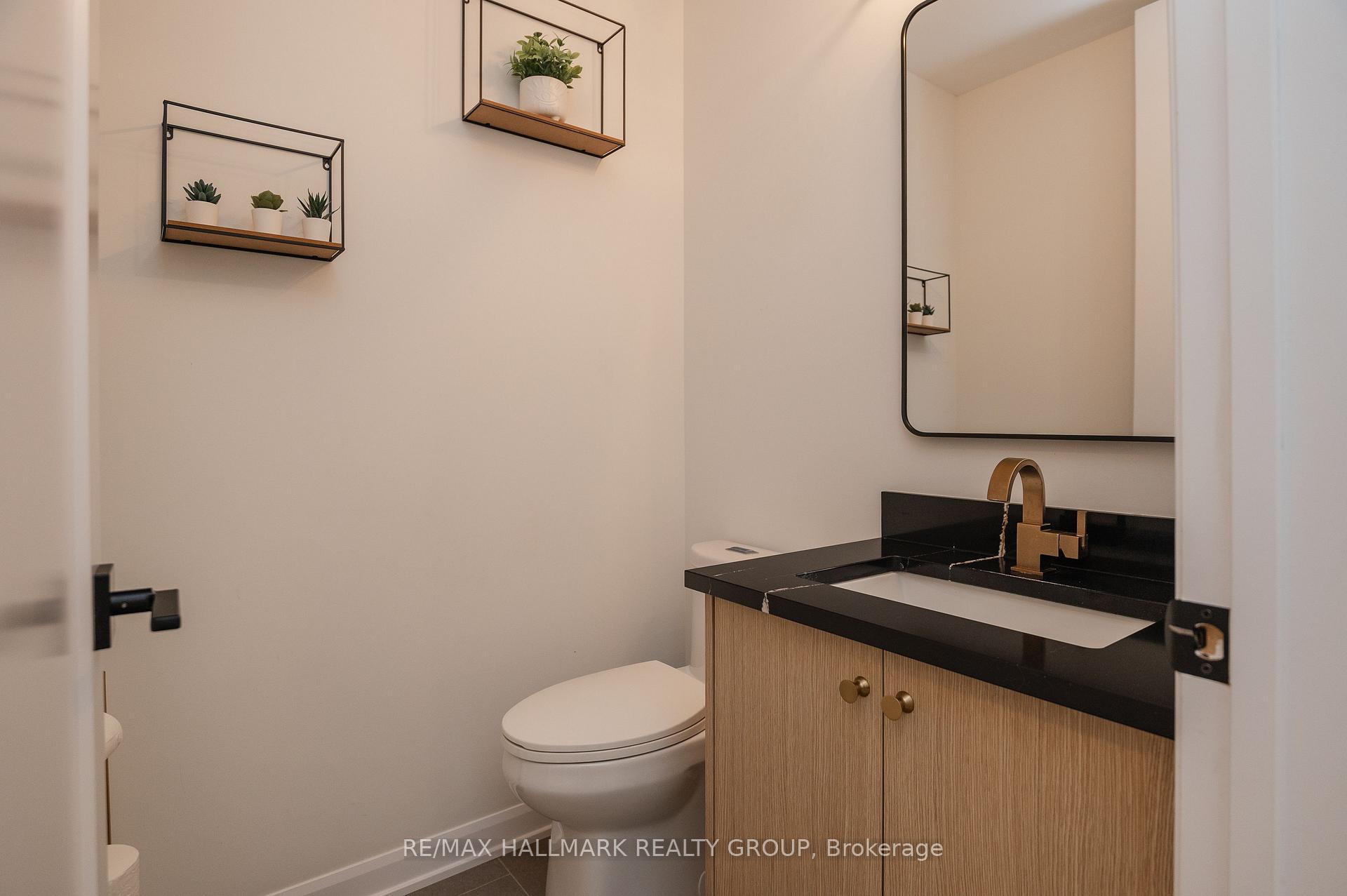 Photo 17 of 31 Jetty Drive, Ottawa, Mahogany Community — HOMEH