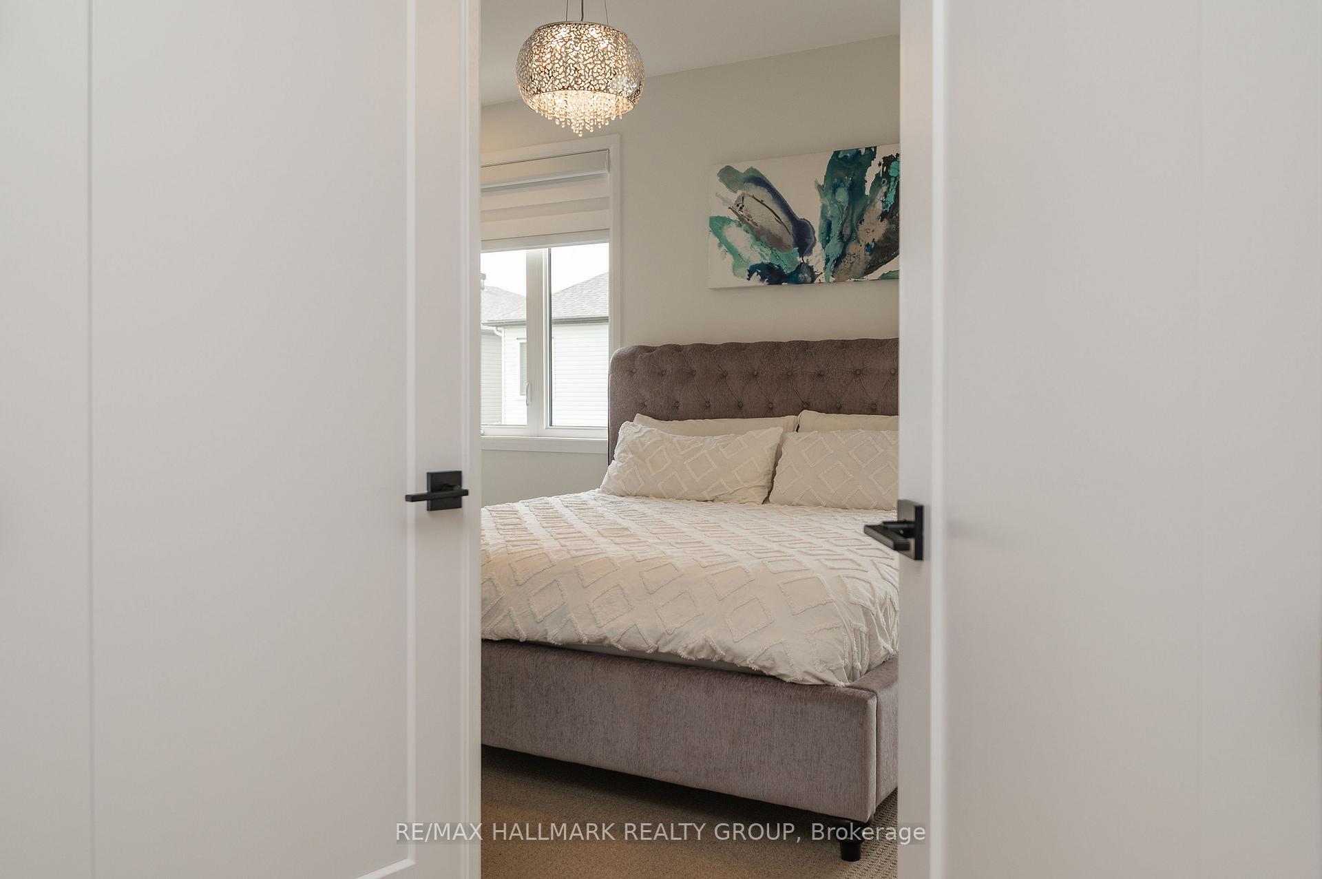 Photo 19 of 31 Jetty Drive, Ottawa, Mahogany Community — HOMEH