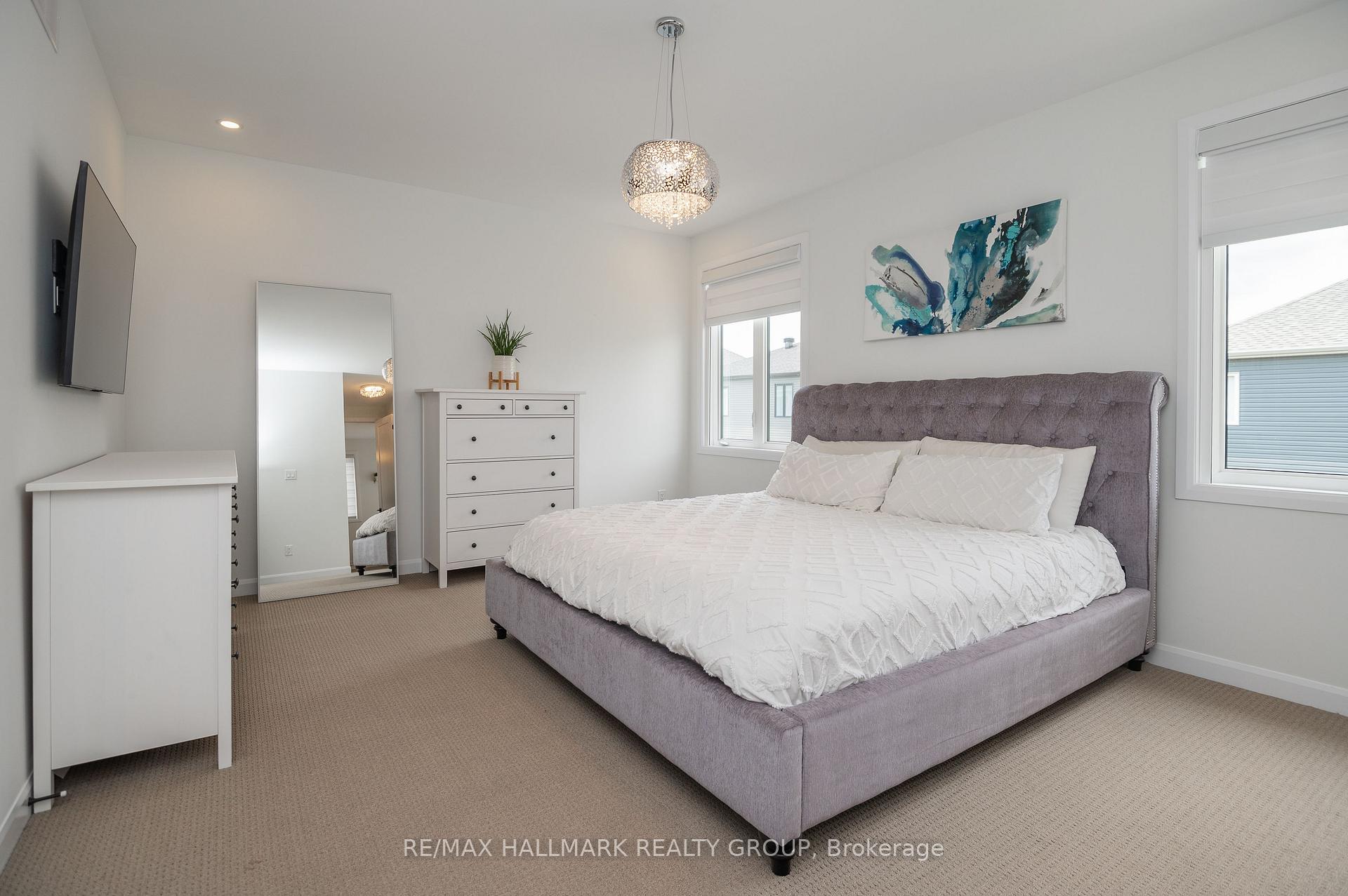 Photo 21 of 31 Jetty Drive, Ottawa, Mahogany Community — HOMEH