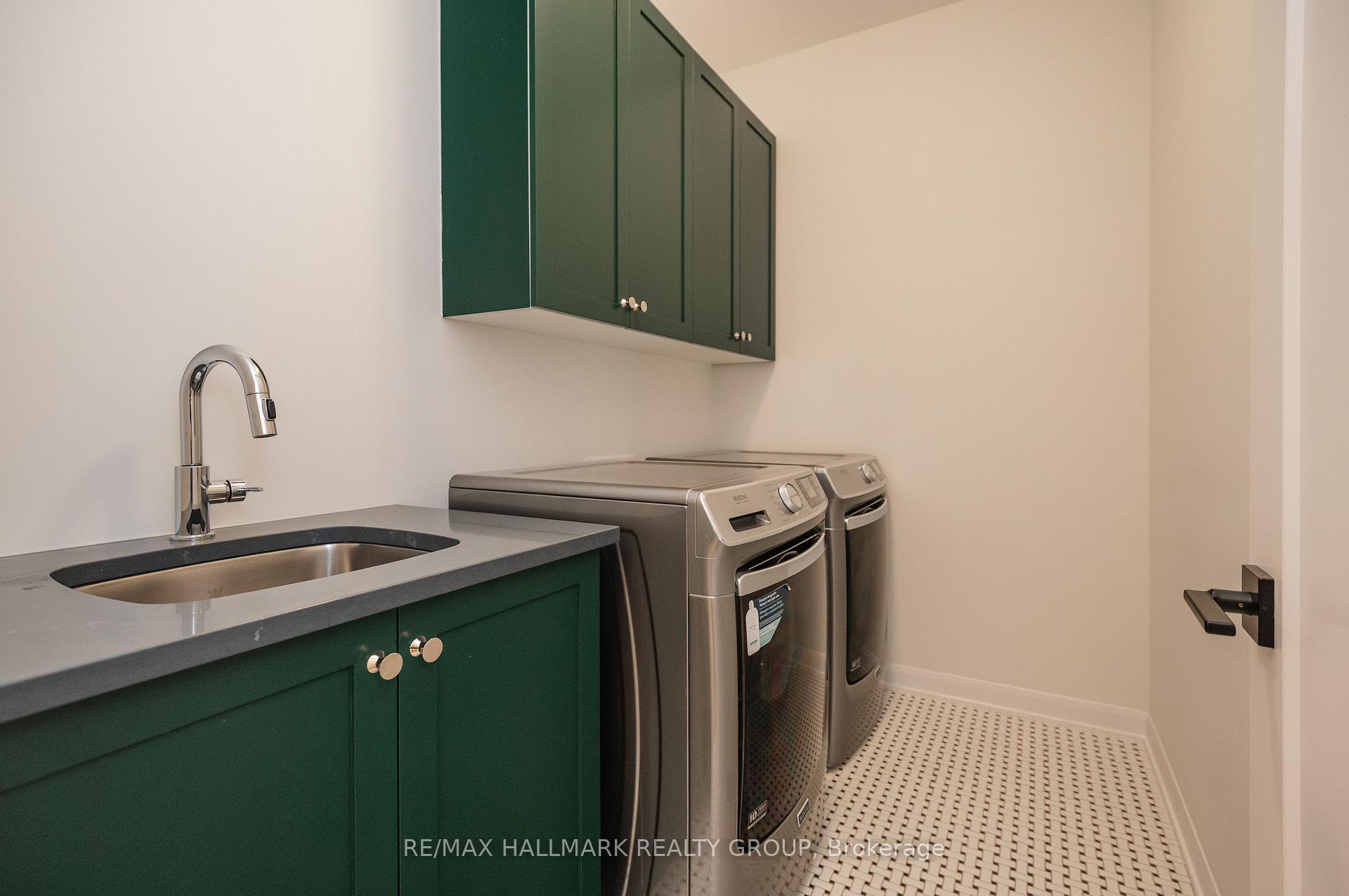 Photo 26 of 31 Jetty Drive, Ottawa, Mahogany Community — HOMEH