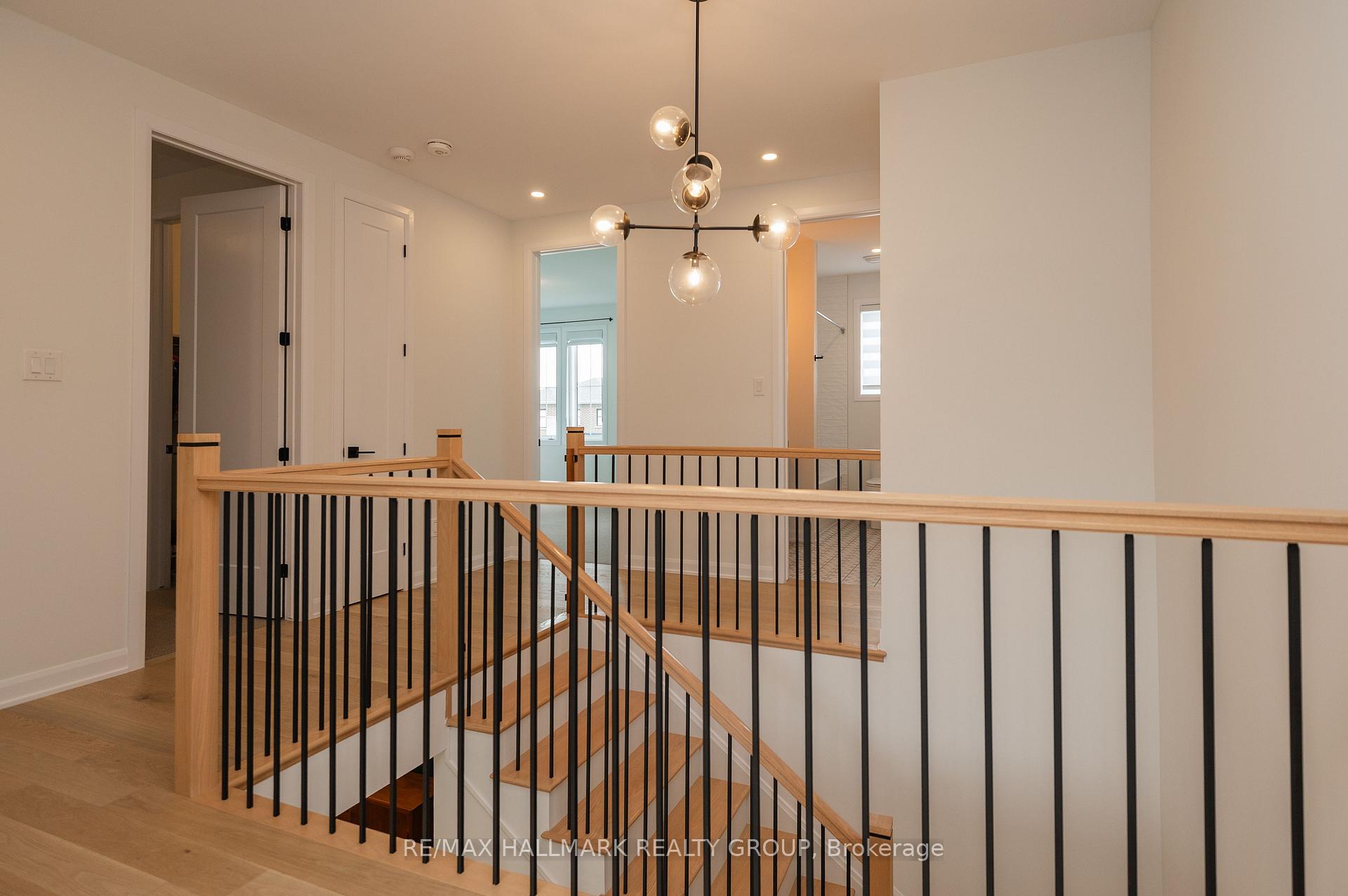 Photo 27 of 31 Jetty Drive, Ottawa, Mahogany Community — HOMEH