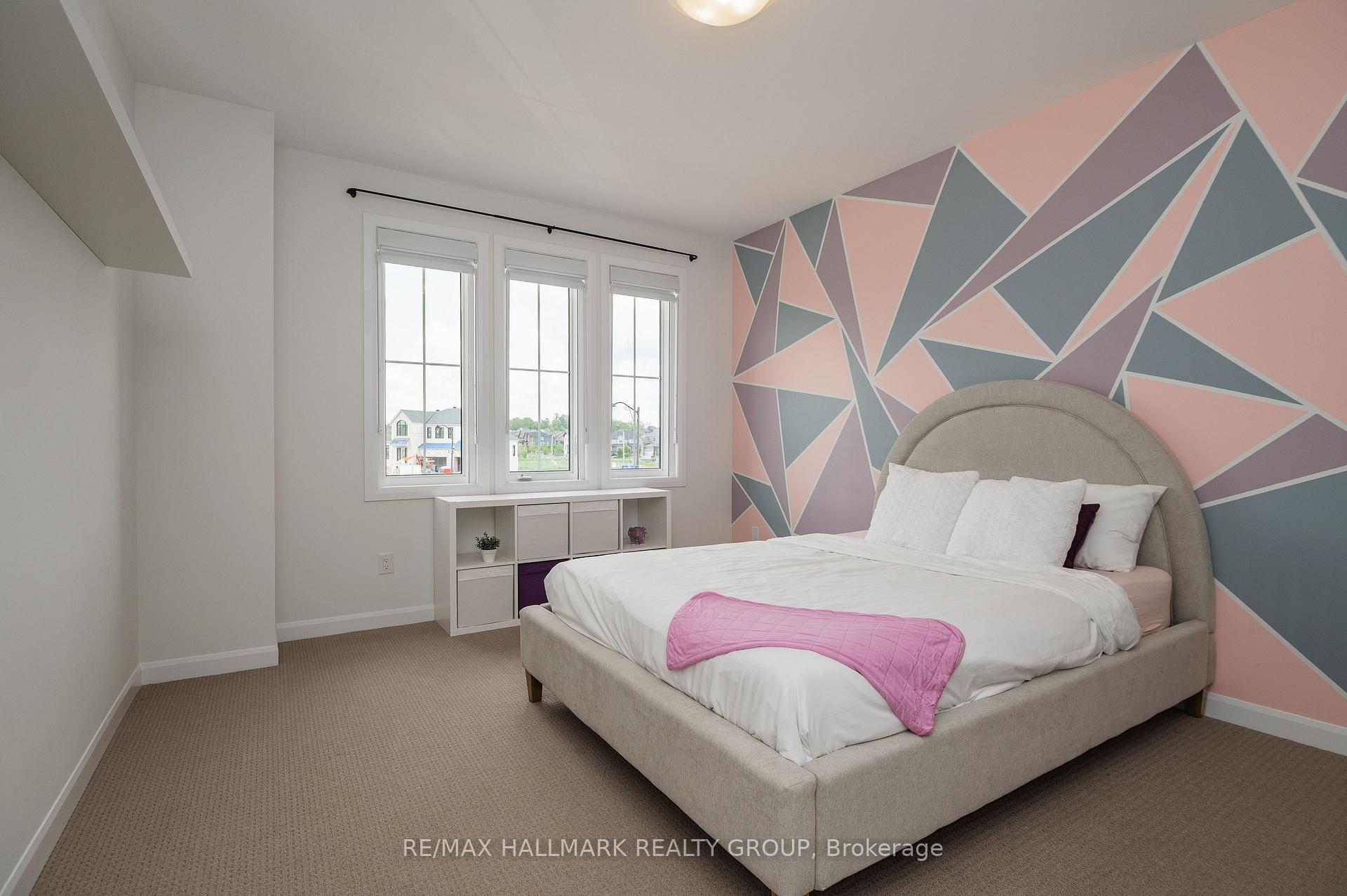 Photo 28 of 31 Jetty Drive, Ottawa, Mahogany Community — HOMEH