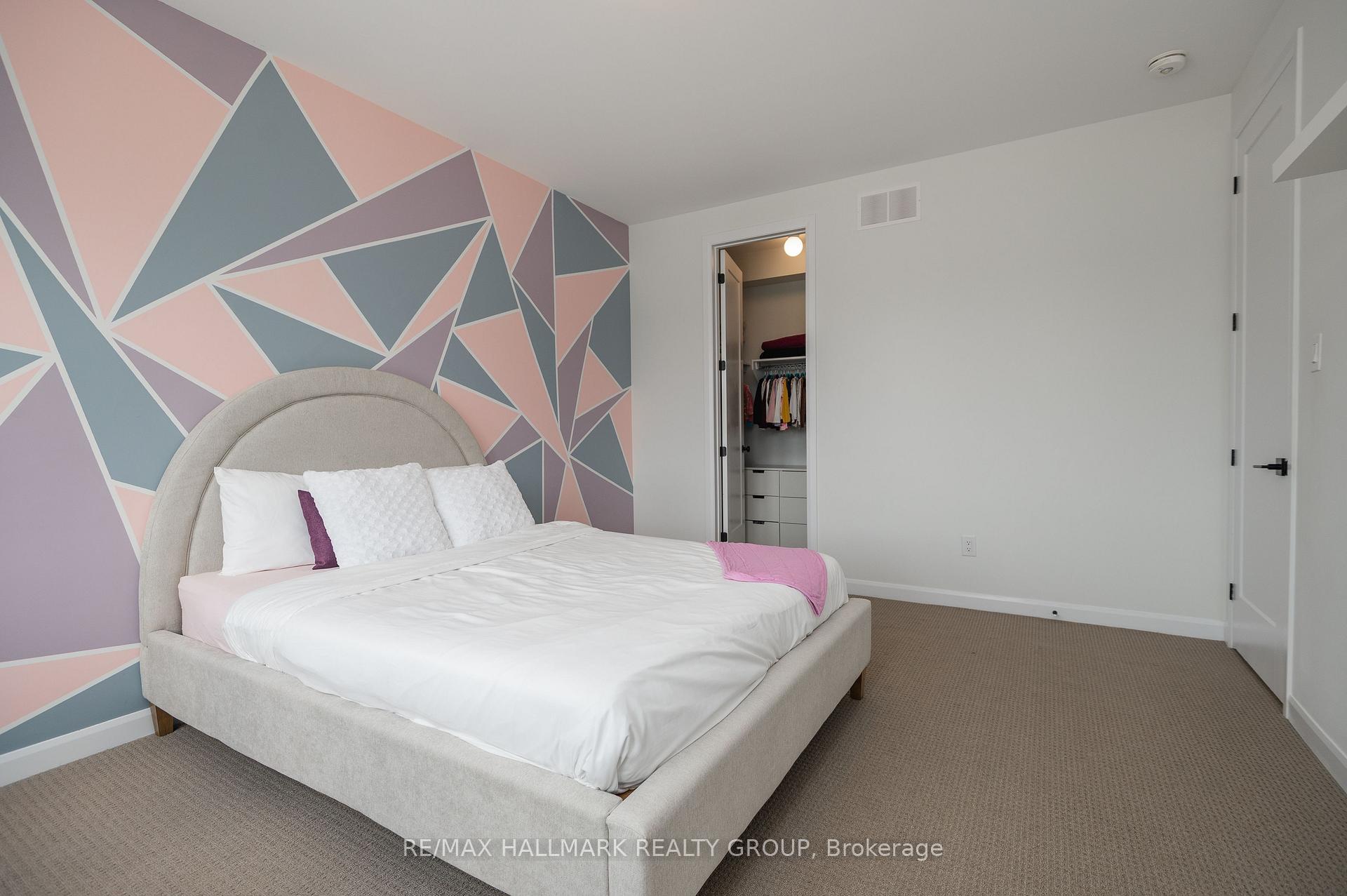 Photo 29 of 31 Jetty Drive, Ottawa, Mahogany Community — HOMEH