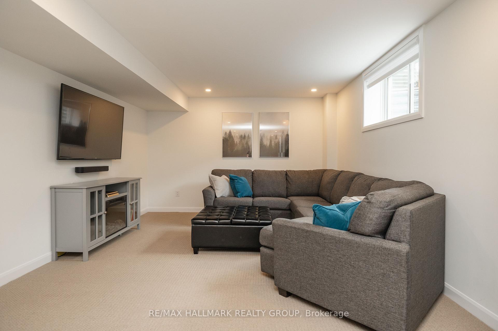 Photo 36 of 31 Jetty Drive, Ottawa, Mahogany Community — HOMEH